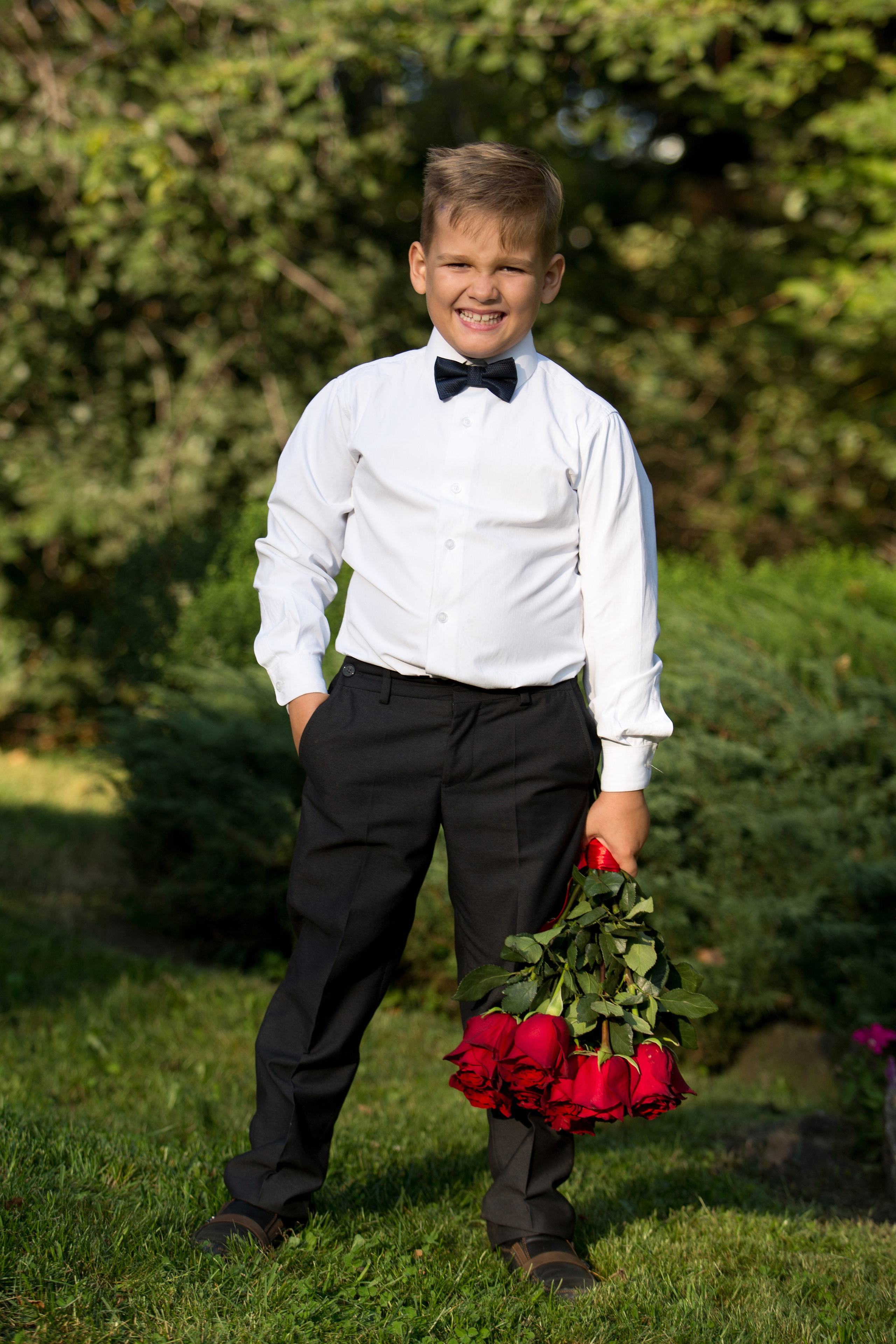 Le premier jour de vie scolaire. Le bonheur d’être la mère de ce garçon. Photographe professionnelle de la ville d’Auxerre - Ekaterina Mathieu