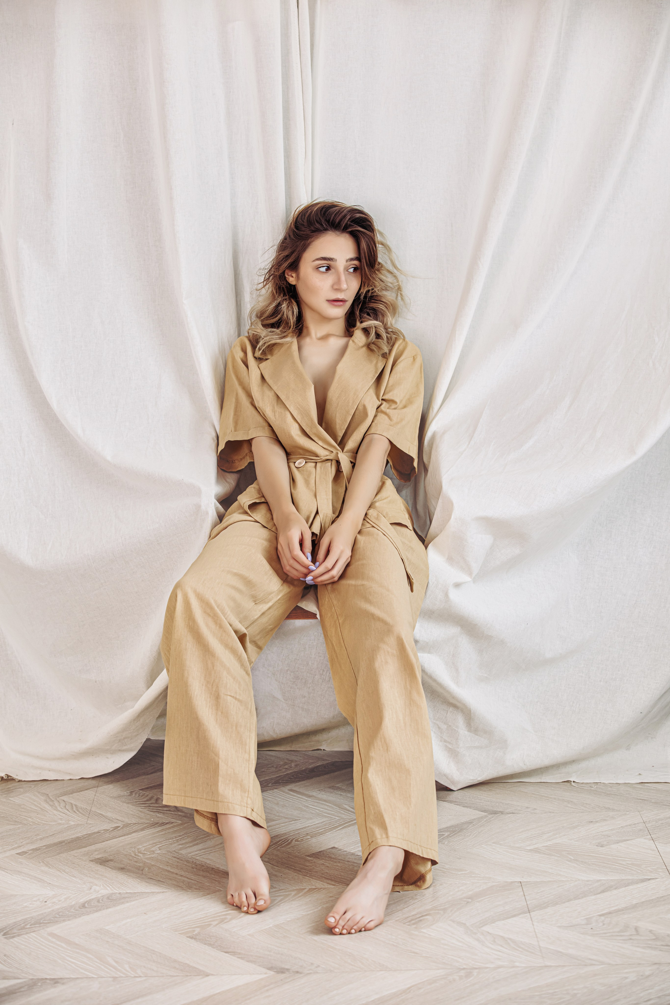 Charme doux: Séance photo conceptuelle en tons beige. Photographe professionnelle de la ville d’Auxerre - Ekaterina Mathieu