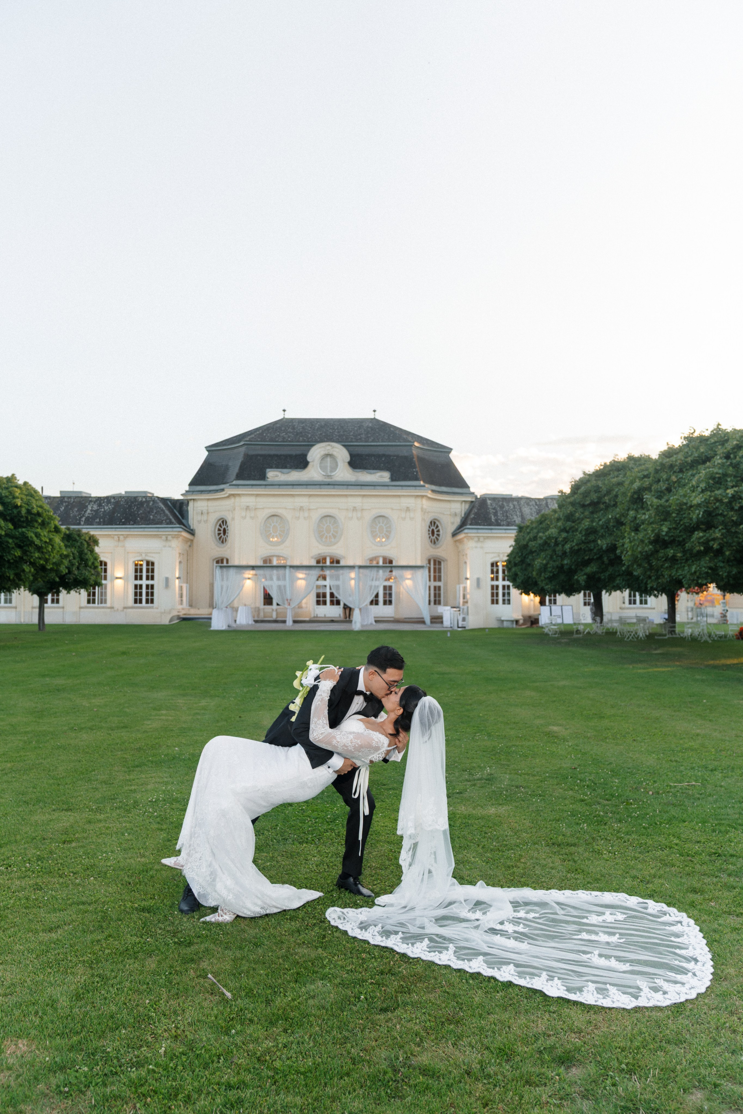 Heartfelt Testimonials for RAW Studio - Vienna's Premier Wedding Photo. Raw Studio: Capturing Elegant weddings accross Europe