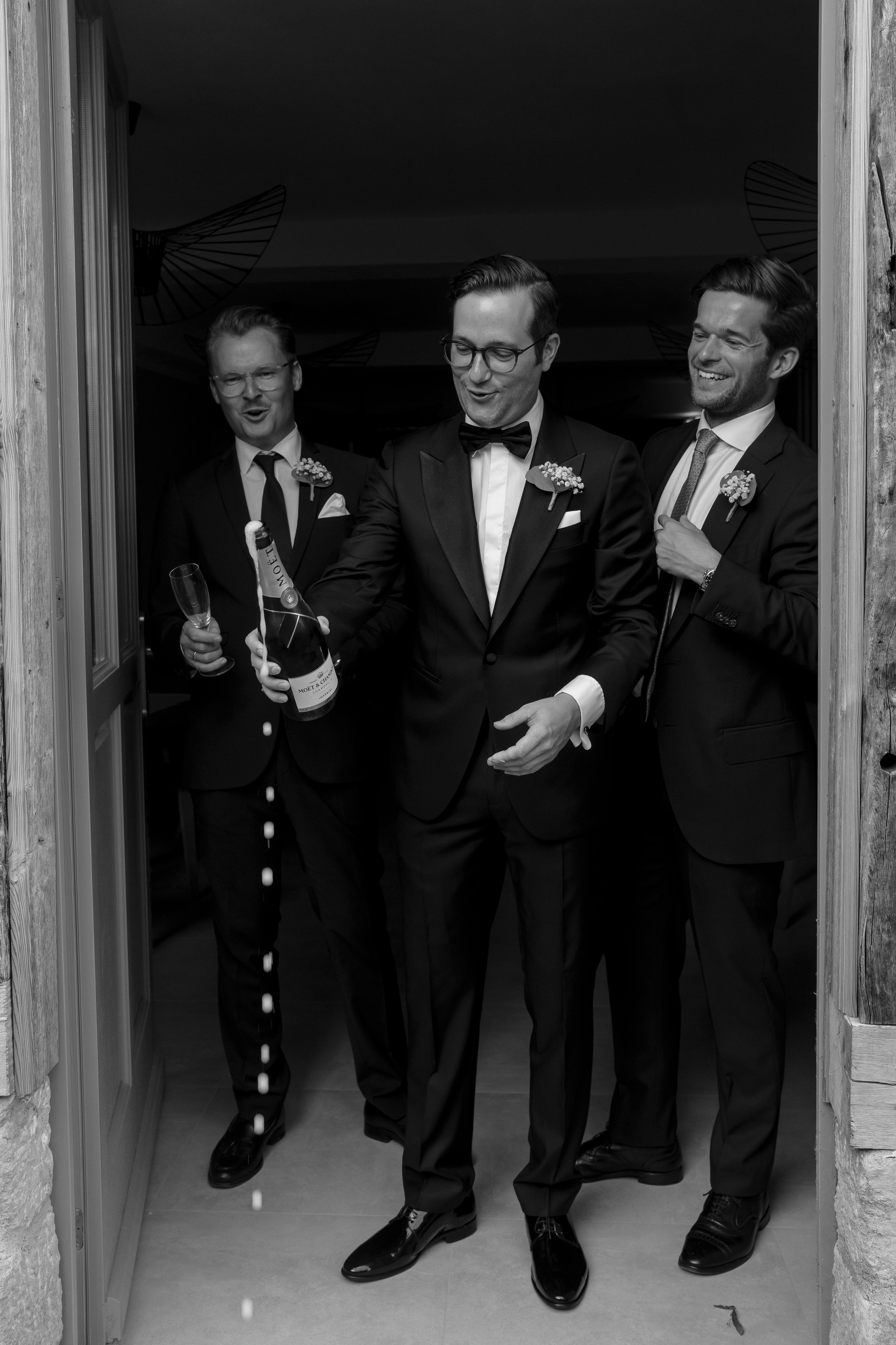 Heartfelt Testimonials for RAW Studio - Vienna's Premier Wedding Photo. Raw Studio: Capturing Elegant weddings accross Europe