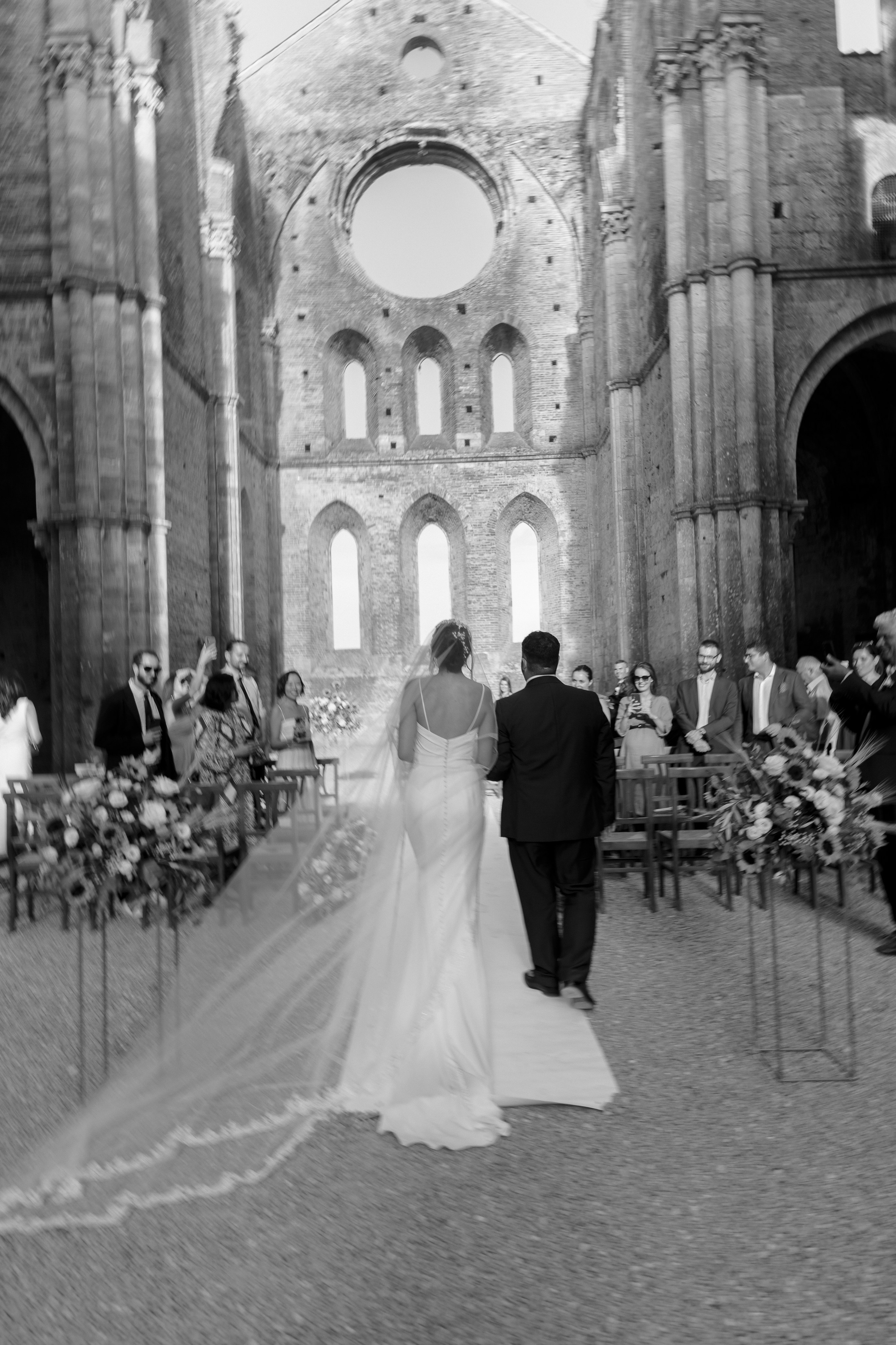 Heartfelt Testimonials for RAW Studio - Vienna's Premier Wedding Photo. Raw Studio: Capturing Elegant weddings accross Europe