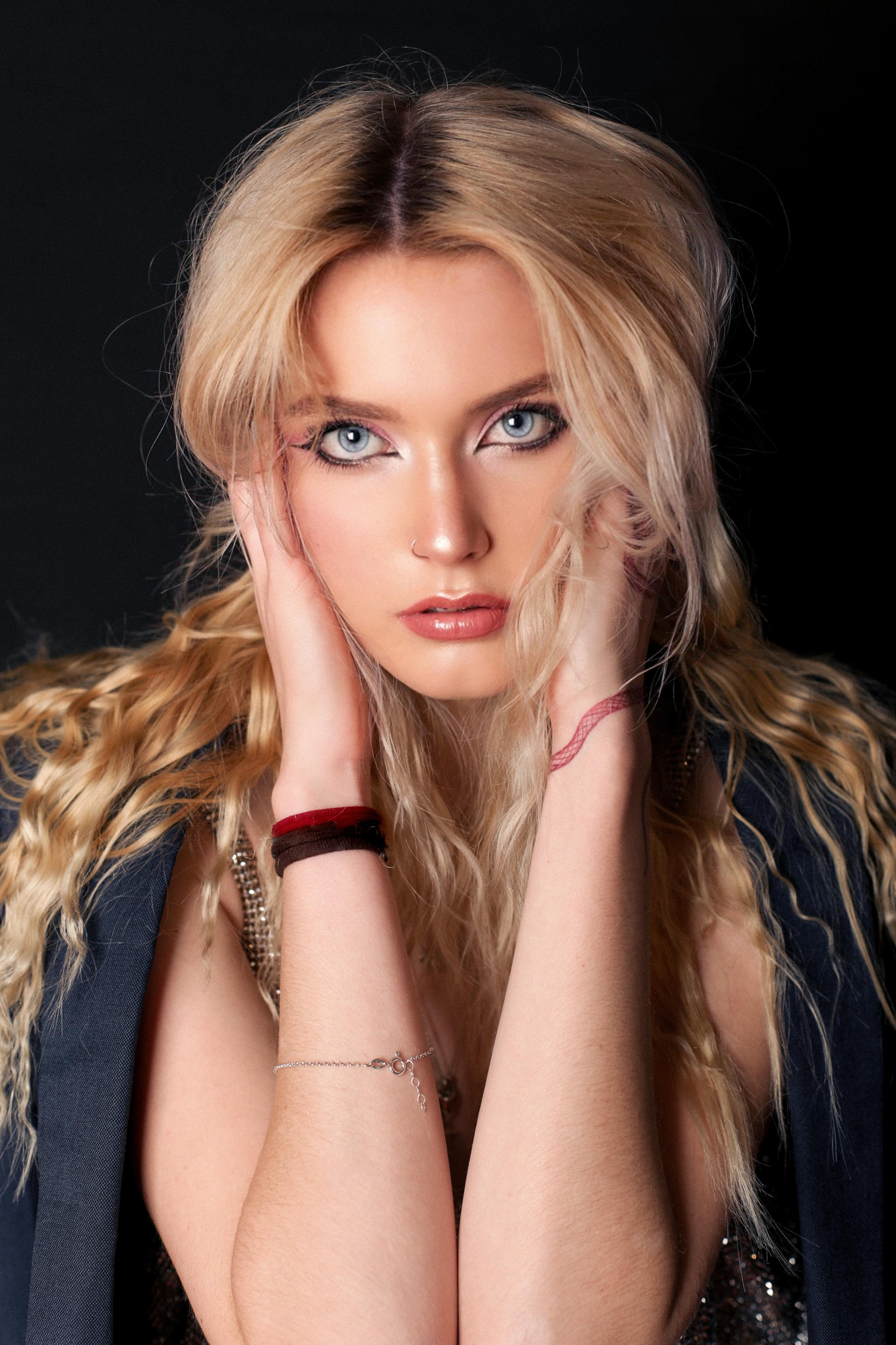 Nichola. LAURA ASAN PHOTOGRAPHY