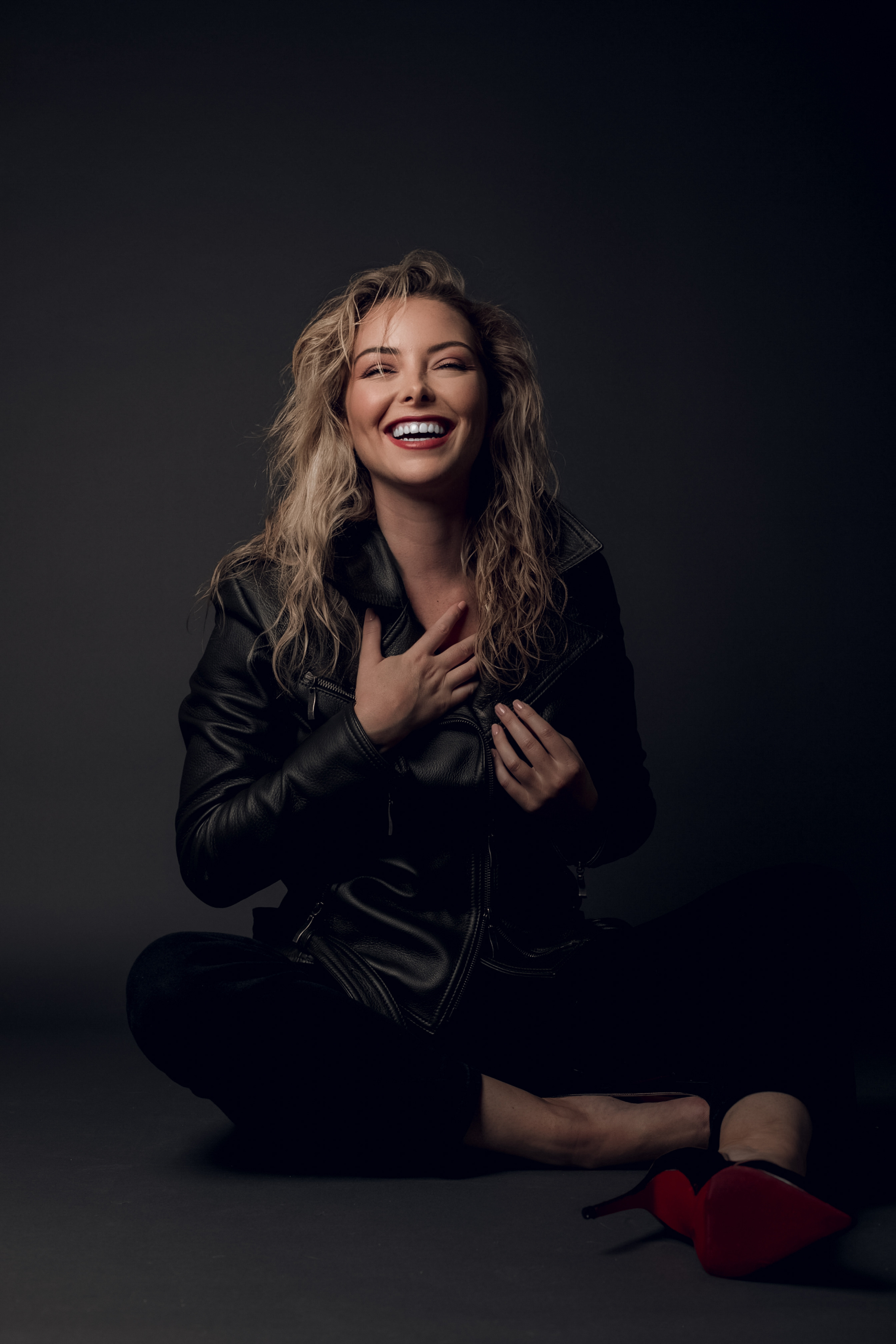 Nichola. LAURA ASAN PHOTOGRAPHY