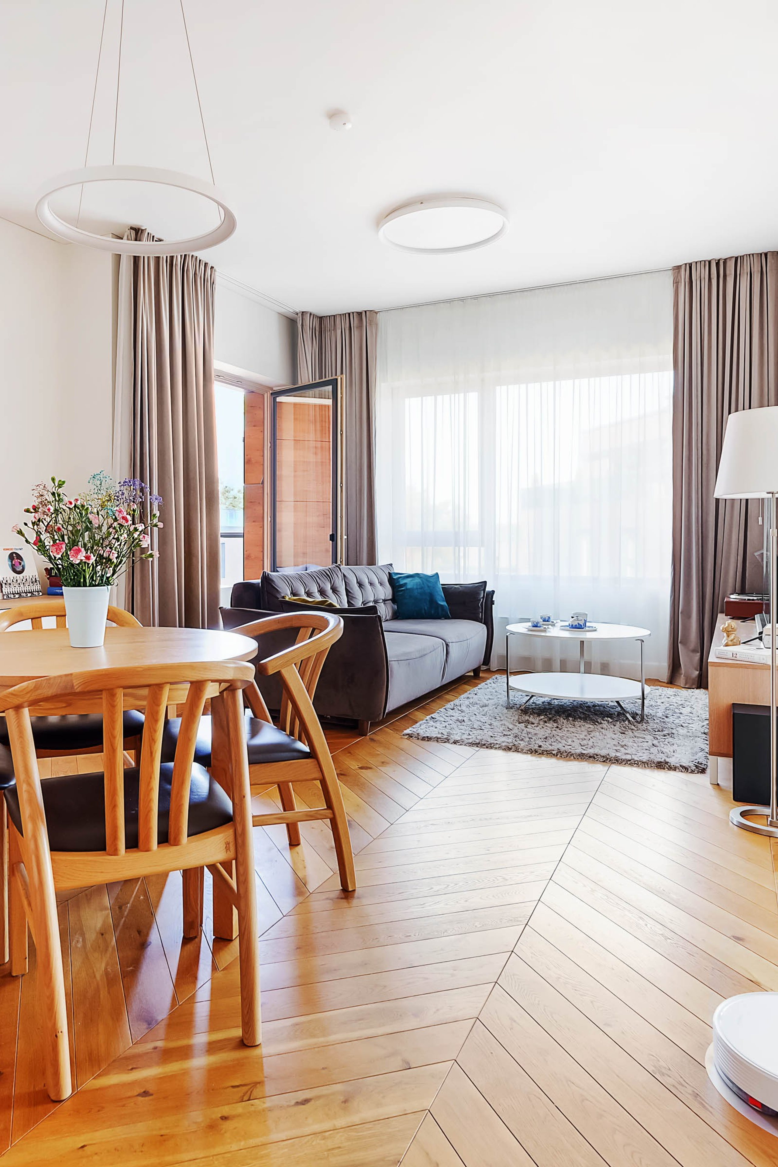 Grigiškės. Elina Sapiega fotografė Vilniuje