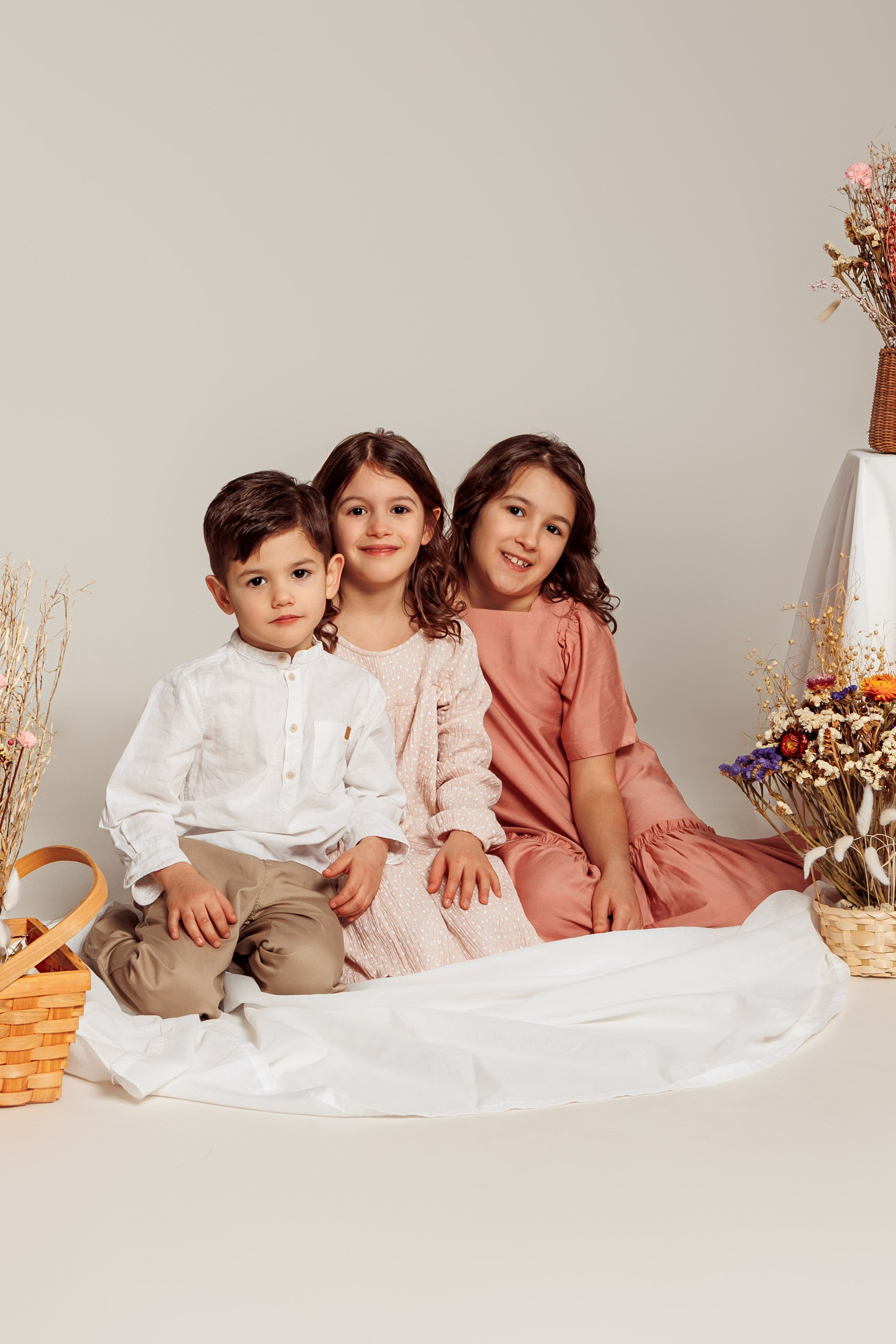 Familia Hudea - fotografii de&nbsp;studio