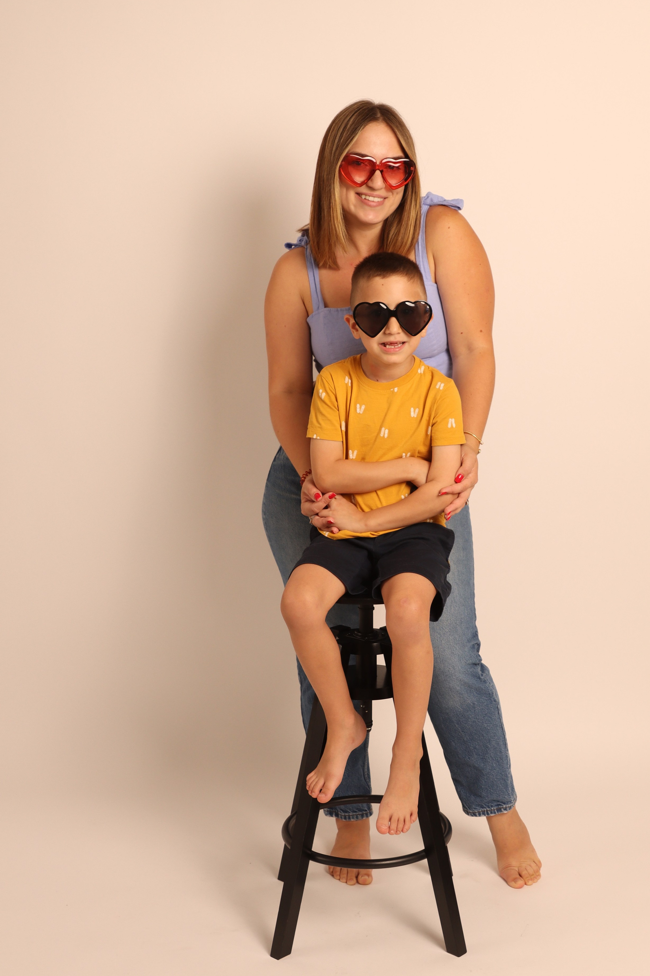 GALLERY IN SHOOT IT YOURSELF. SHOOT IT YOURSELF — SELF PORTRAIT STUDIO IN CHICAGO