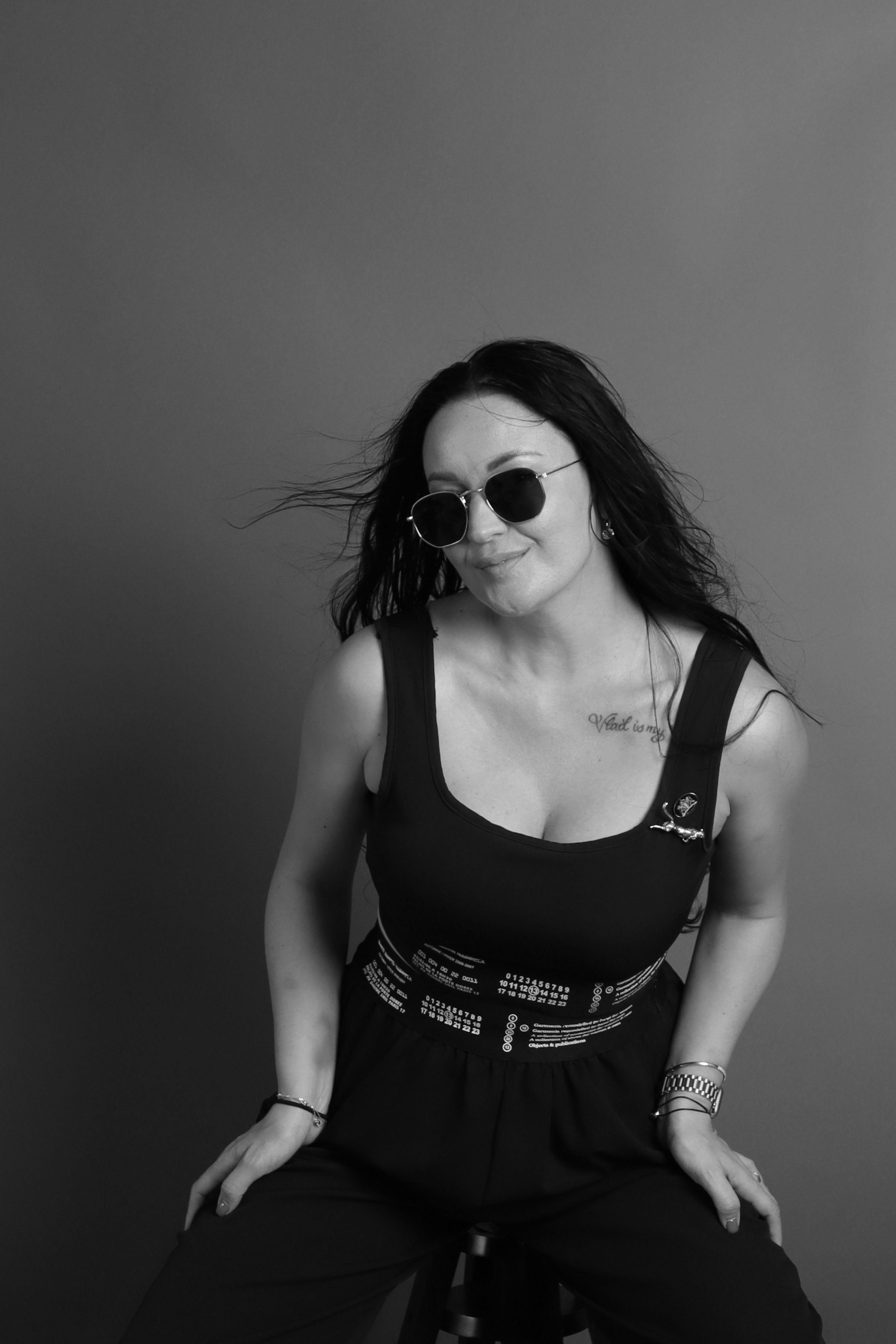 GALLERY IN SHOOT IT YOURSELF. SHOOT IT YOURSELF — SELF PORTRAIT STUDIO IN CHICAGO