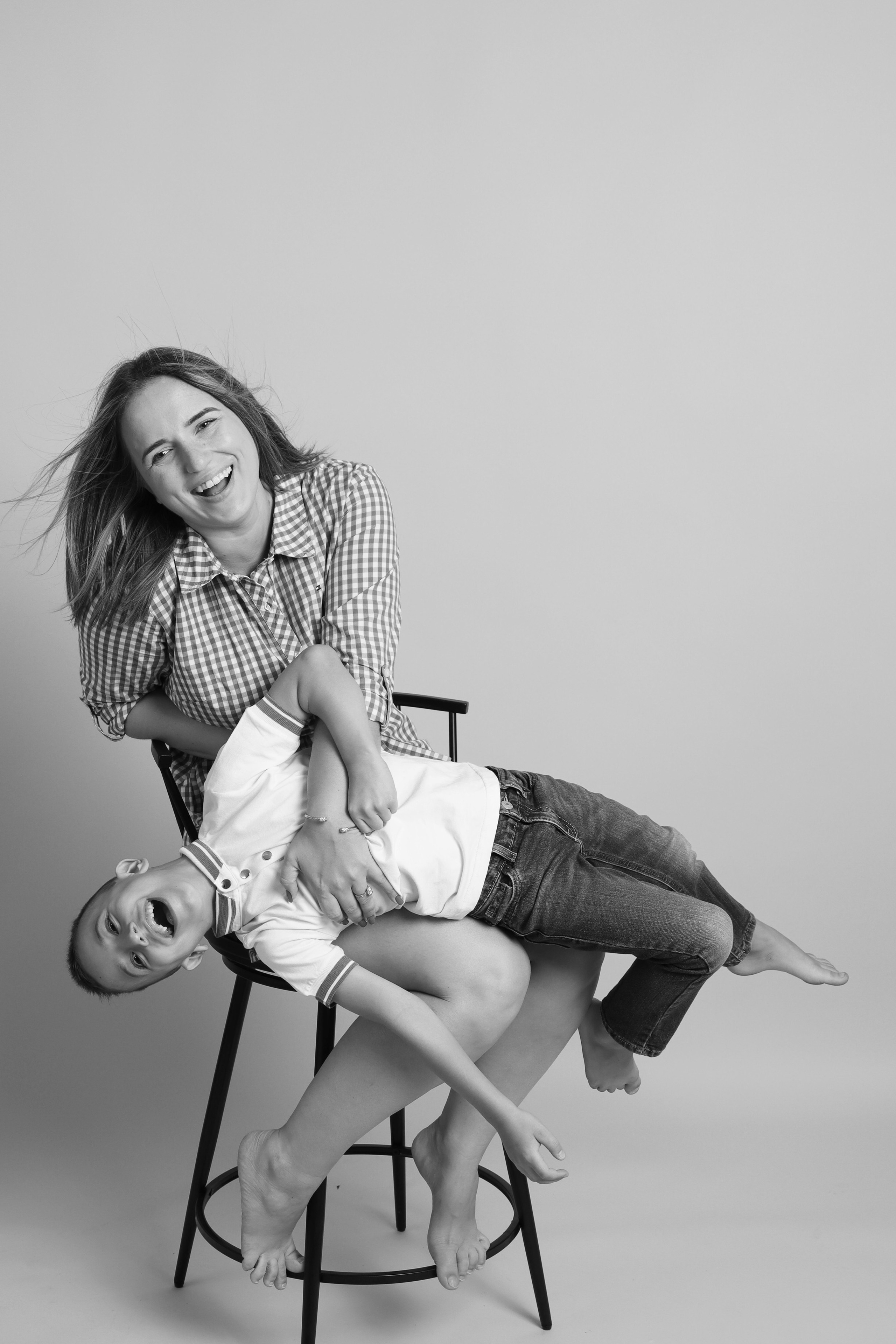 GALLERY IN SHOOT IT YOURSELF. SHOOT IT YOURSELF — SELF PORTRAIT STUDIO IN CHICAGO