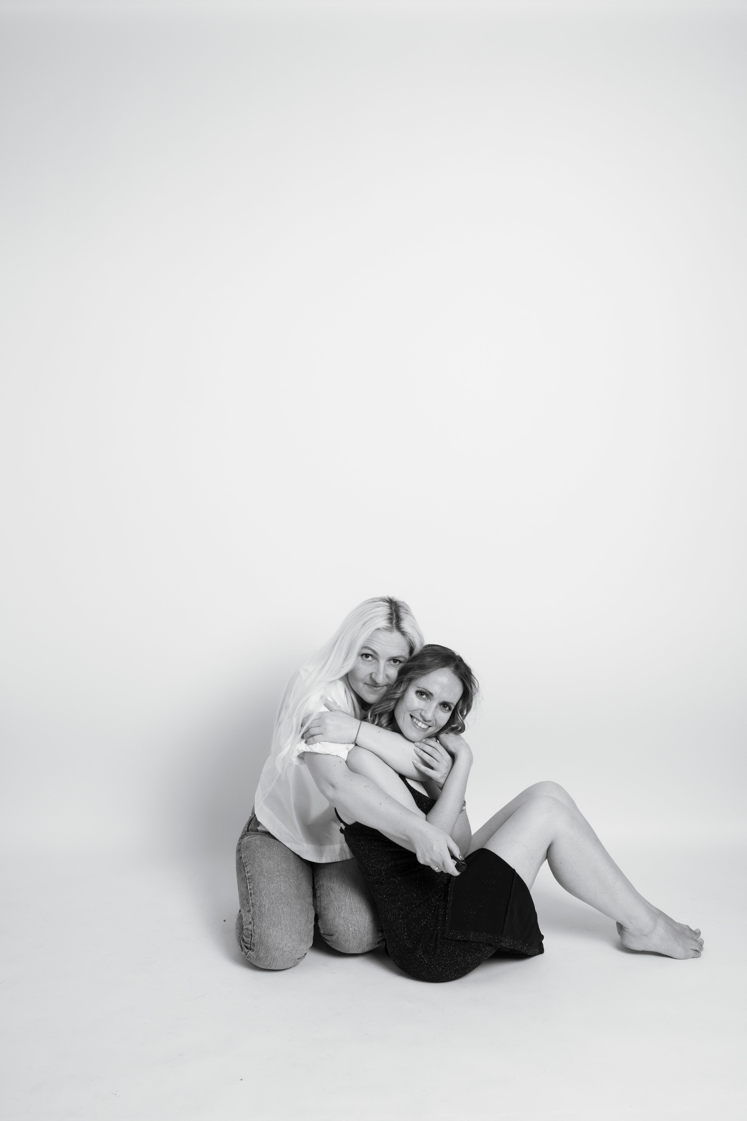 GALLERY IN SHOOT IT YOURSELF. SHOOT IT YOURSELF — SELF PORTRAIT STUDIO IN CHICAGO