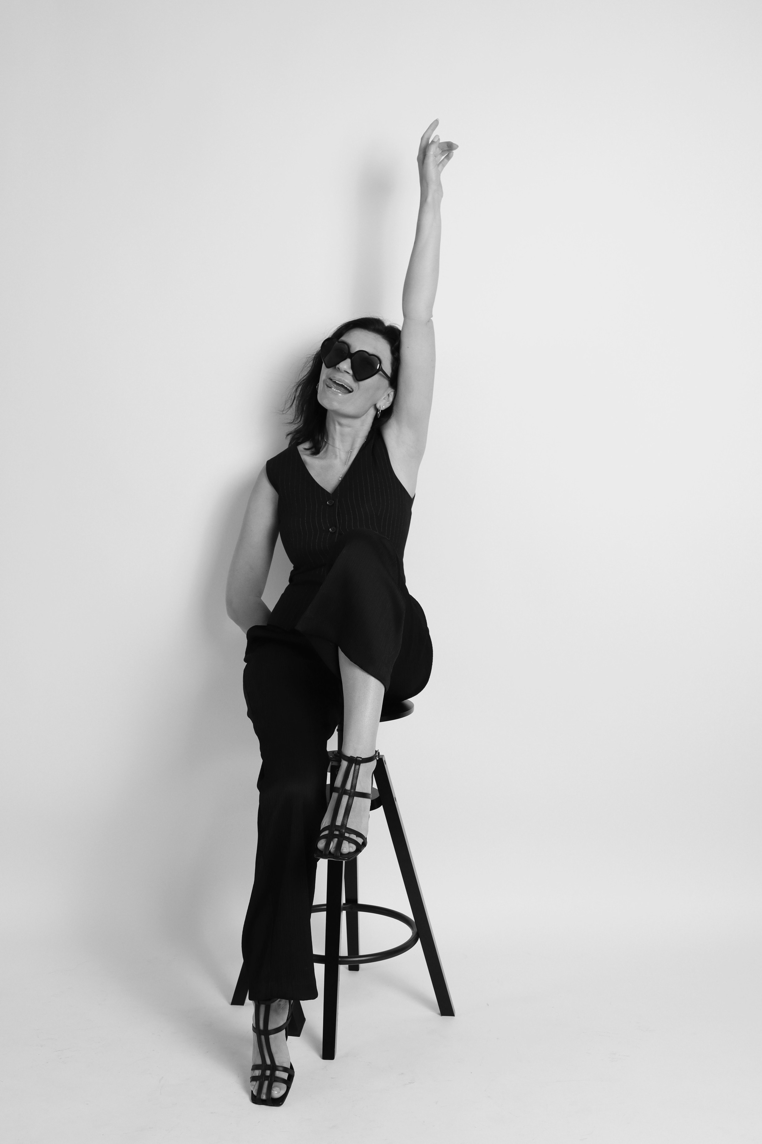 GALLERY IN SHOOT IT YOURSELF. SHOOT IT YOURSELF — SELF PORTRAIT STUDIO IN CHICAGO