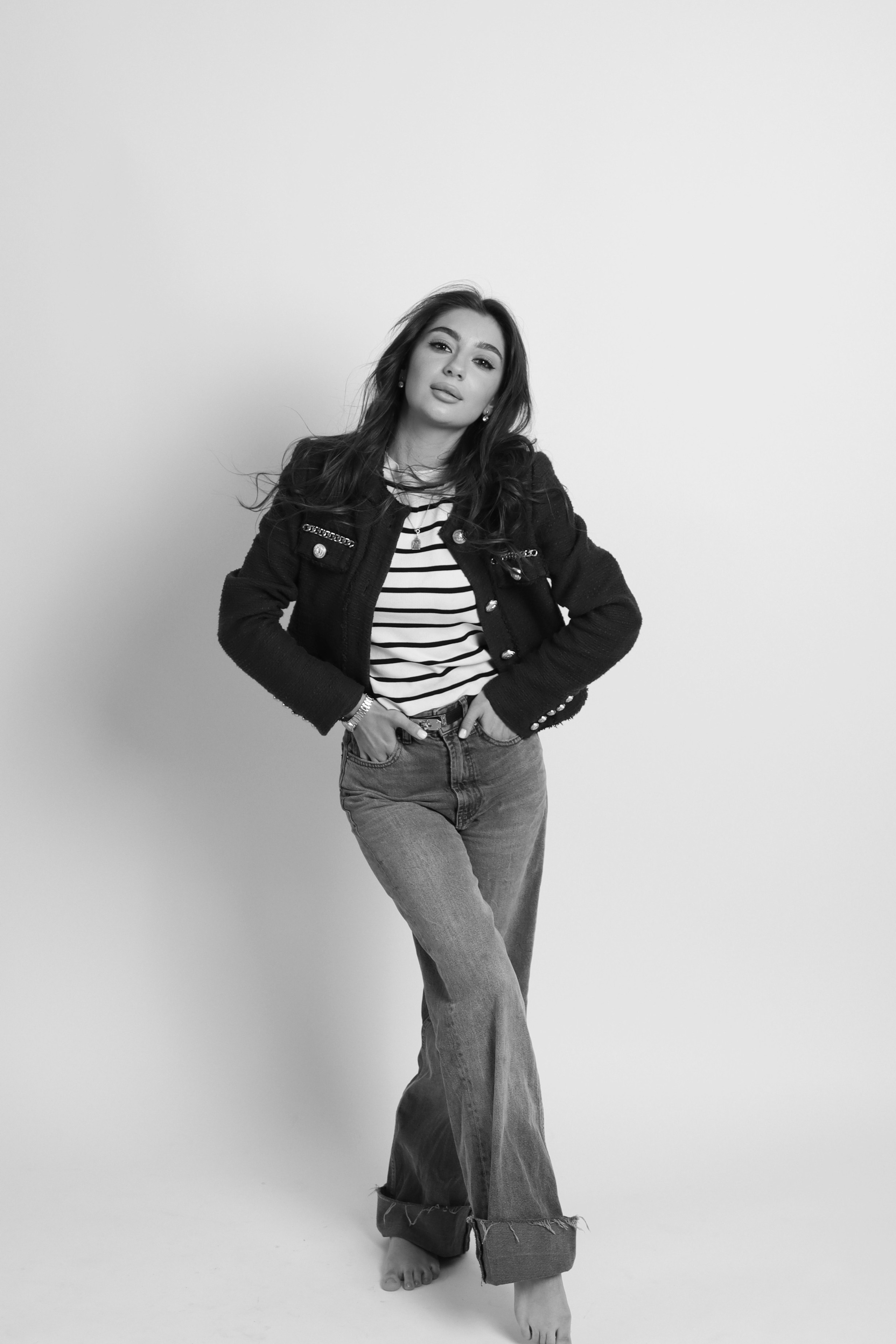 GALLERY IN SHOOT IT YOURSELF. SHOOT IT YOURSELF — SELF PORTRAIT STUDIO IN CHICAGO