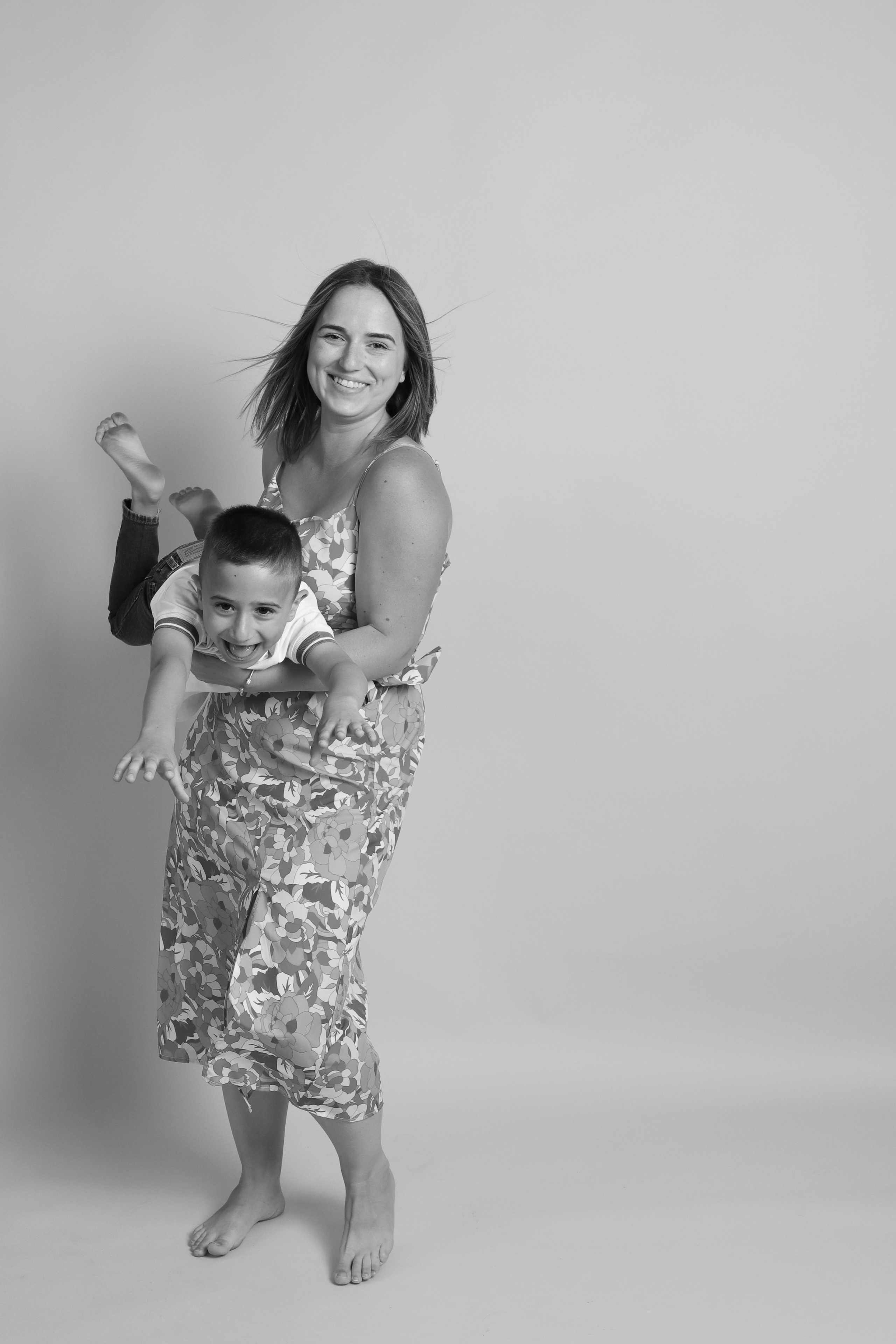 GALLERY IN SHOOT IT YOURSELF. SHOOT IT YOURSELF — SELF PORTRAIT STUDIO IN CHICAGO