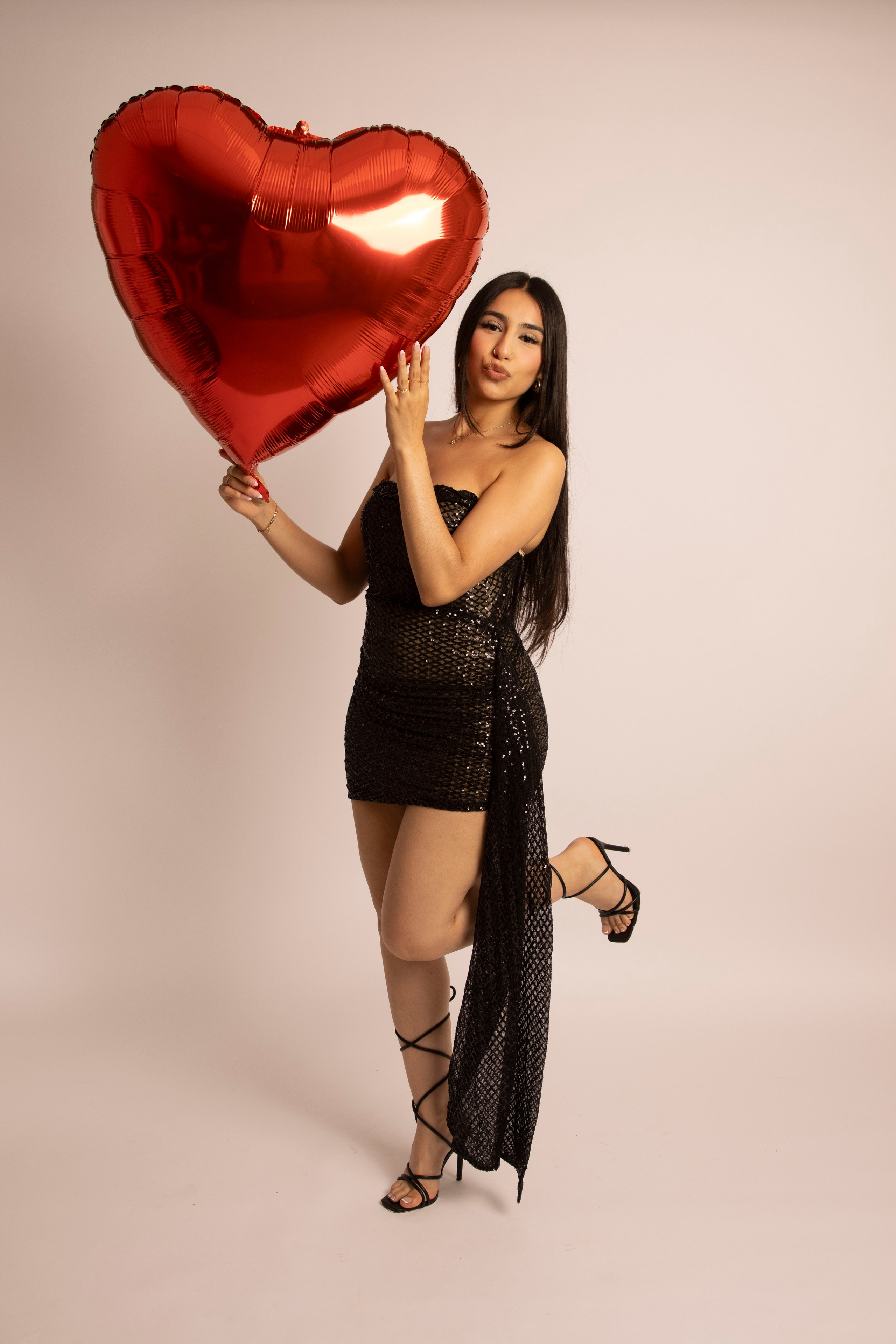 GALLERY IN SHOOT IT YOURSELF. SHOOT IT YOURSELF — SELF PORTRAIT STUDIO IN CHICAGO