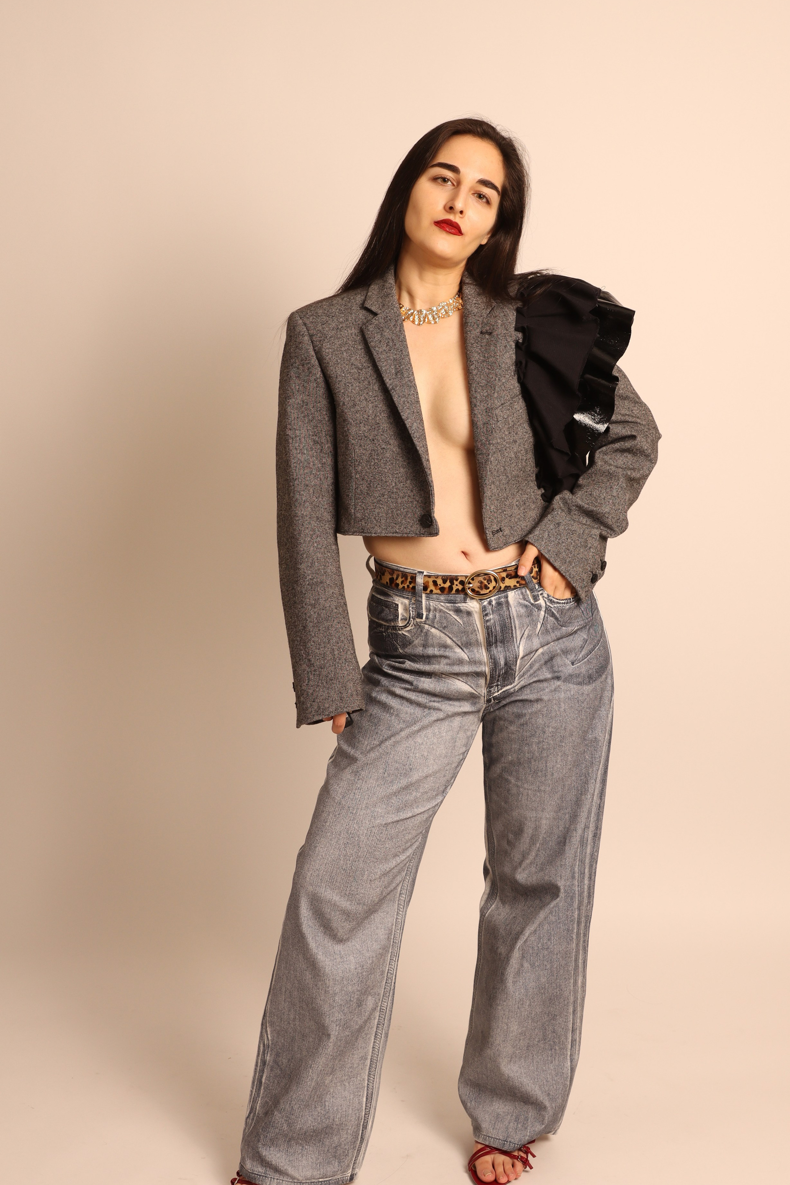 GALLERY IN SHOOT IT YOURSELF. SHOOT IT YOURSELF — SELF PORTRAIT STUDIO IN CHICAGO