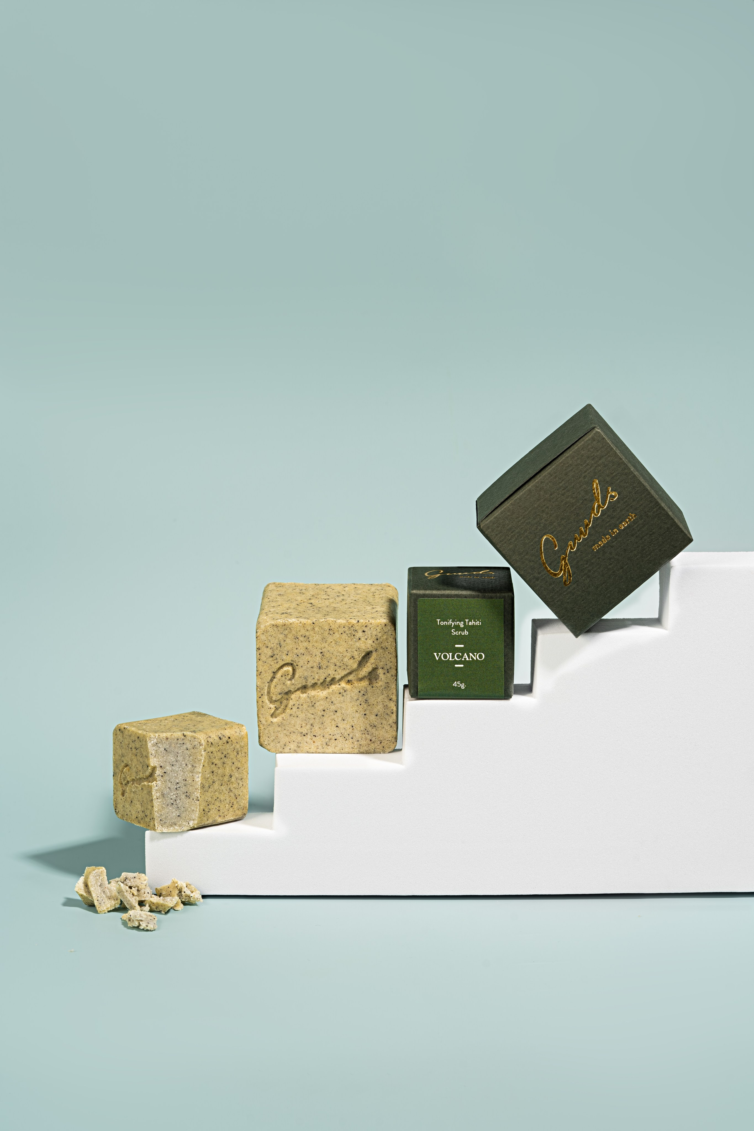 Guuds Cosmetics: six hours, a&nbsp;house and no&nbsp;studio wall