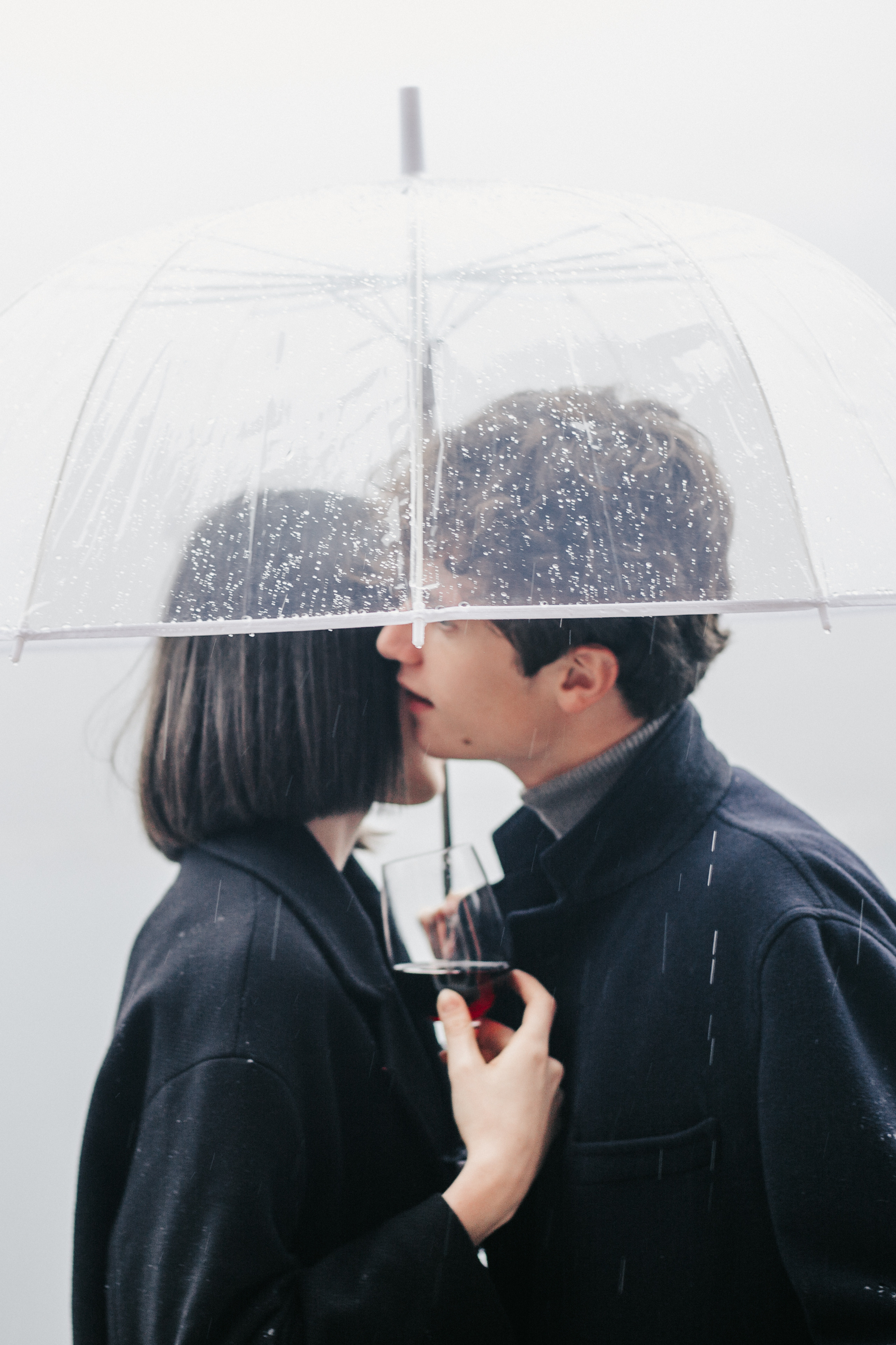 𝙇𝙤𝙫𝙚 𝙎𝙩𝙤𝙧𝙮, 𝙊𝙣𝙚 𝙧𝙖𝙞𝙣𝙮 𝙙𝙖𝙮 𝙤𝙣 𝙏𝙝𝙚 𝙇𝙖𝙠𝙚 𝘾𝙤𝙢𝙤