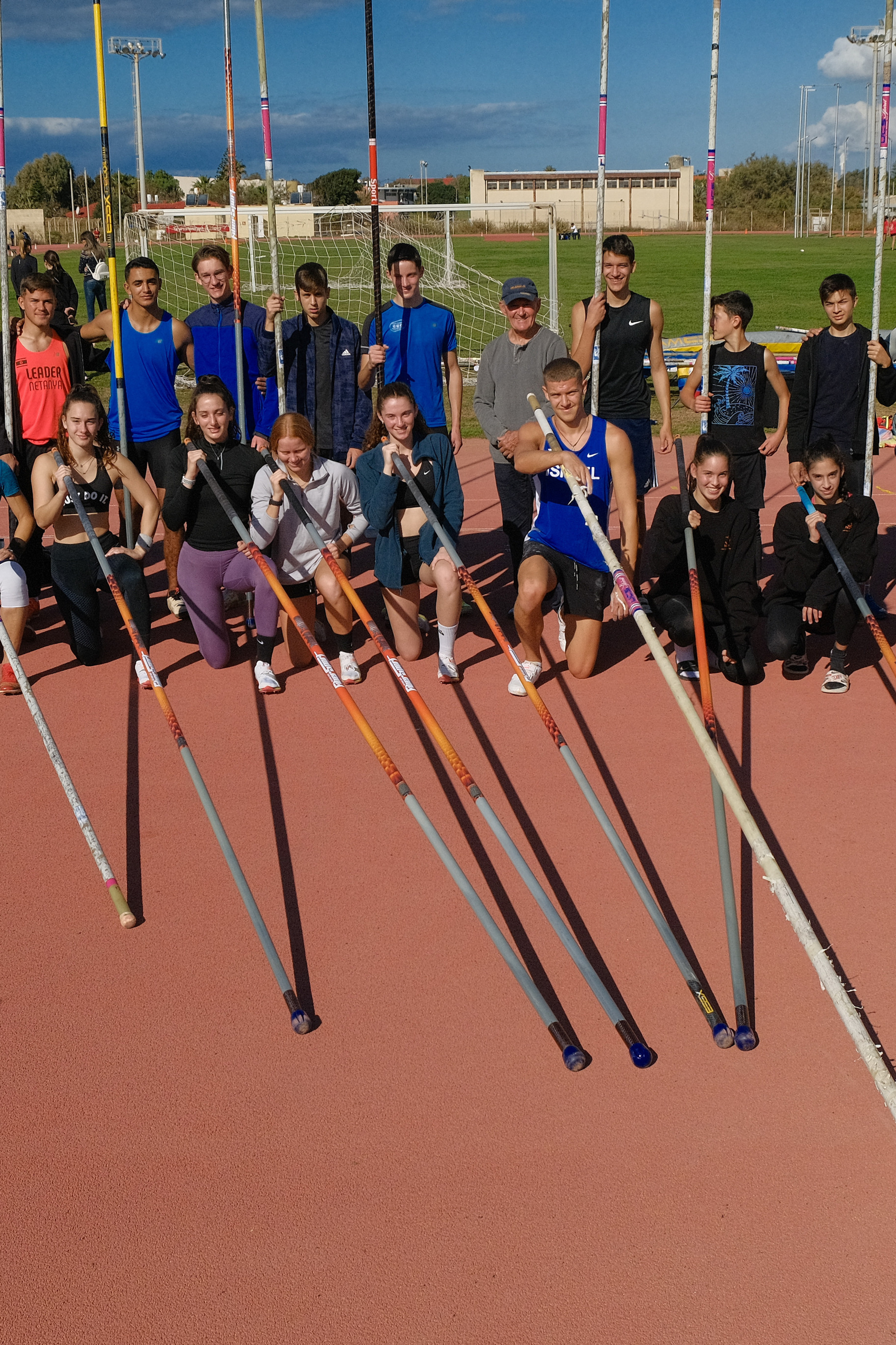 RETRO. Middle East Photo Agency סוכנות צילום המזרח התיכון — צילום מקצועי והדפסת מגנטים לאירועים