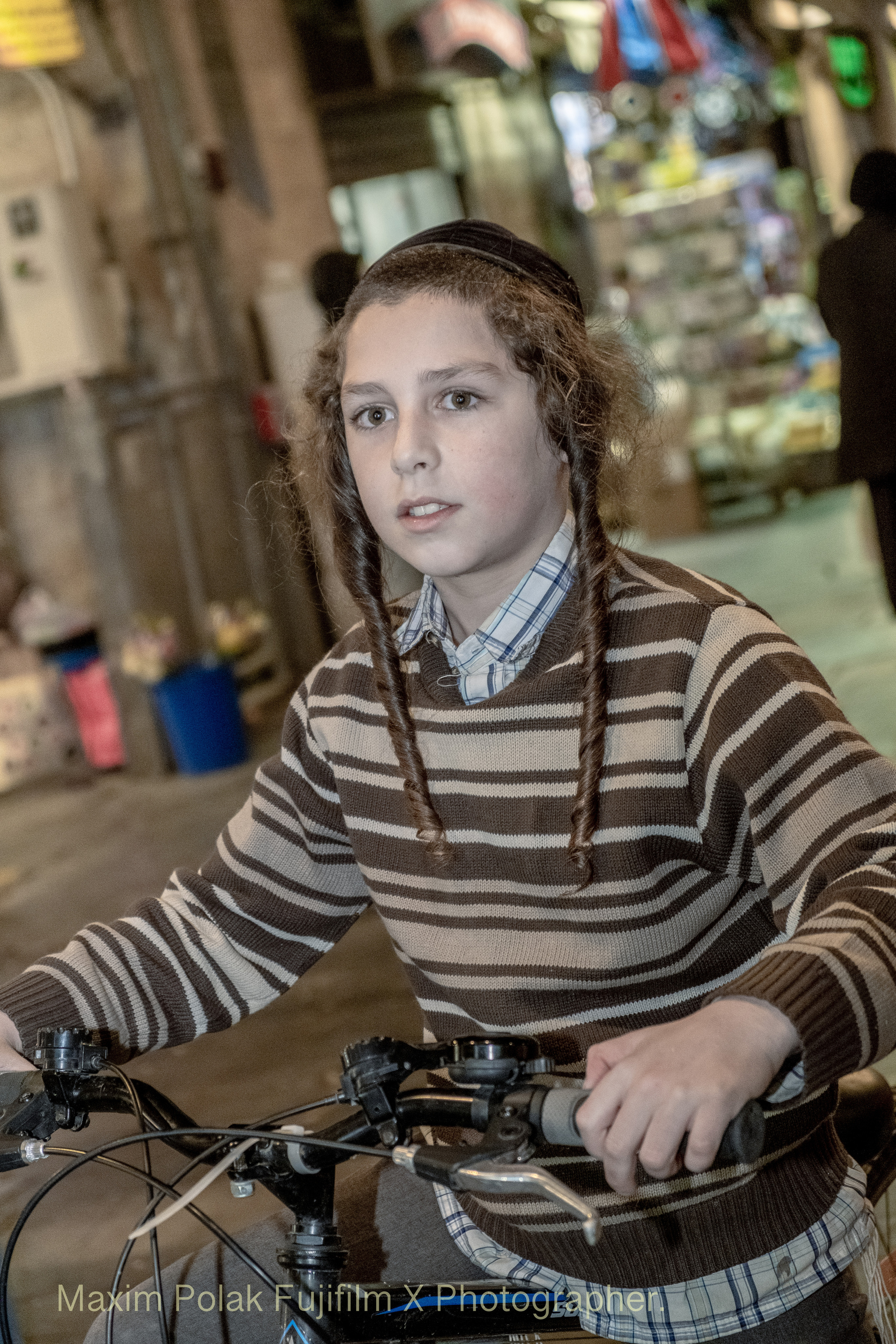 RETRO. Middle East Photo Agency סוכנות צילום המזרח התיכון — צילום מקצועי והדפסת מגנטים לאירועים