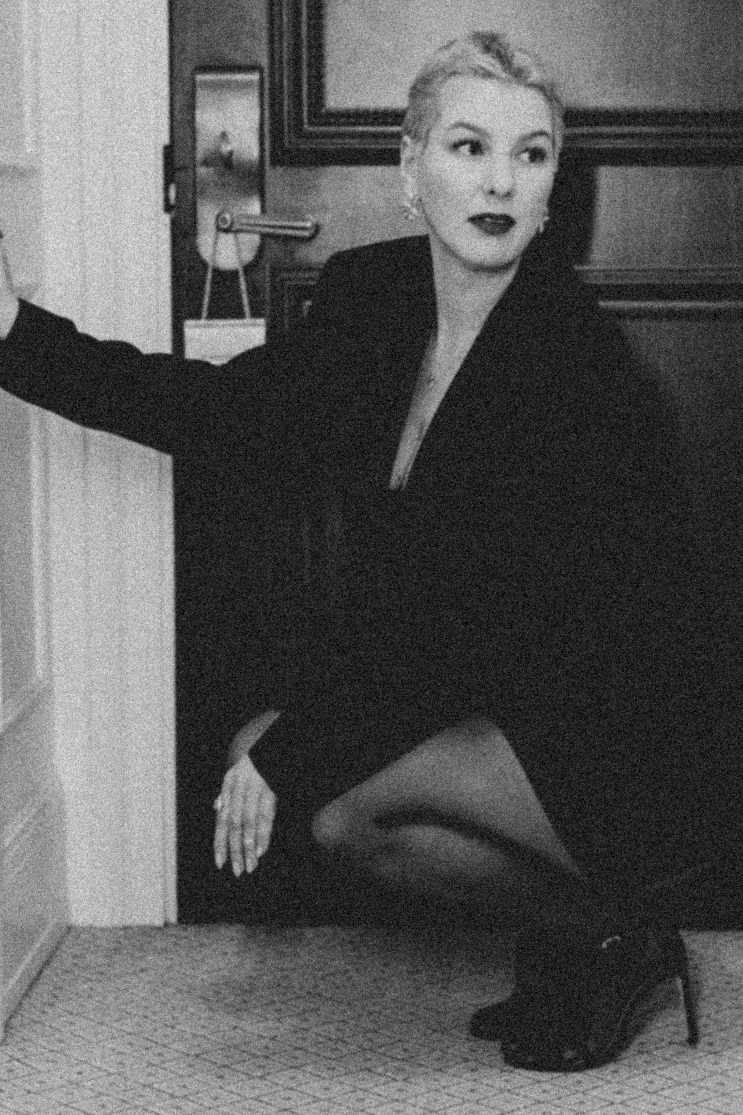 Walking in the rain. M Atelier | Art Portraits