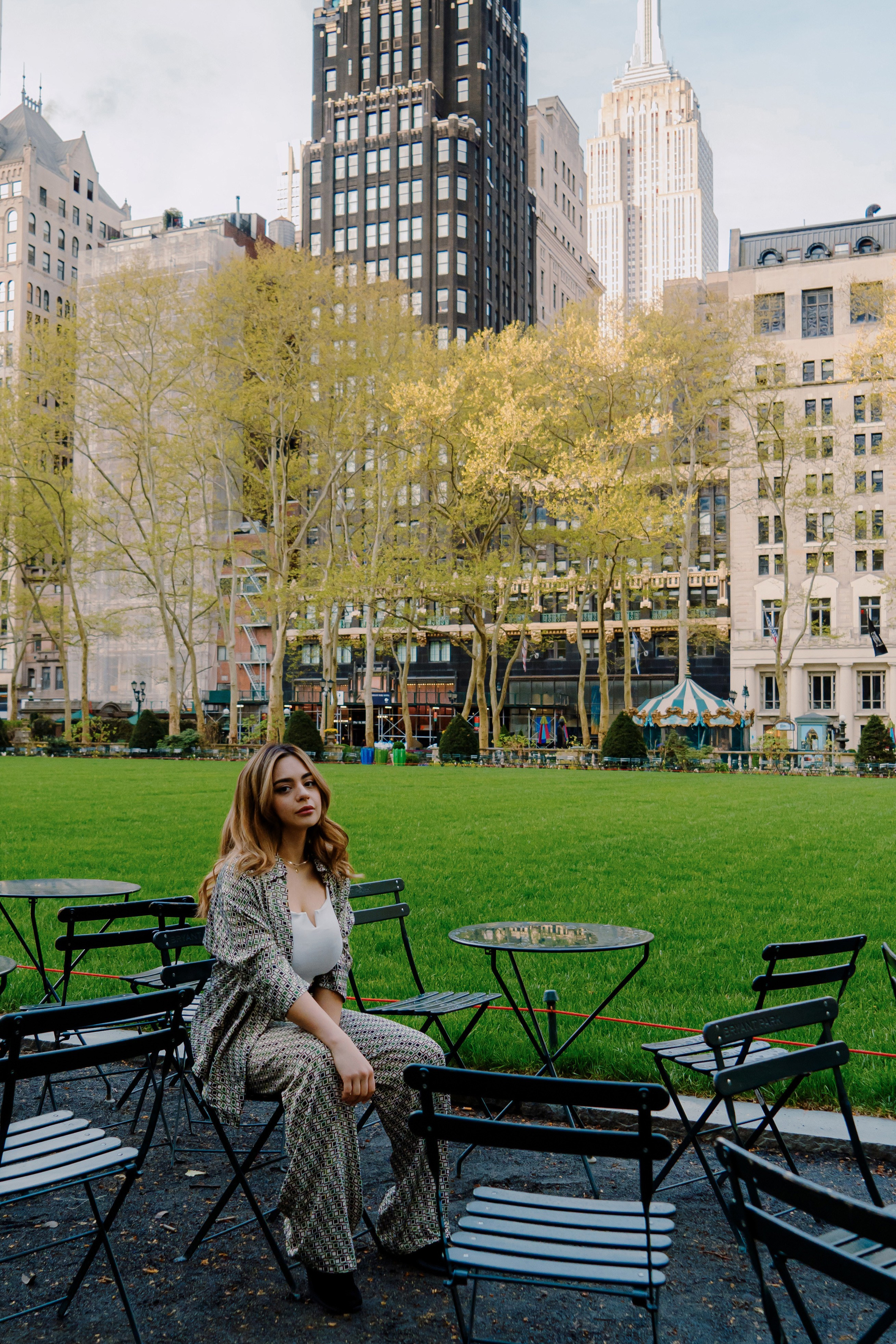 Walking in the rain. M Atelier | Art Portraits