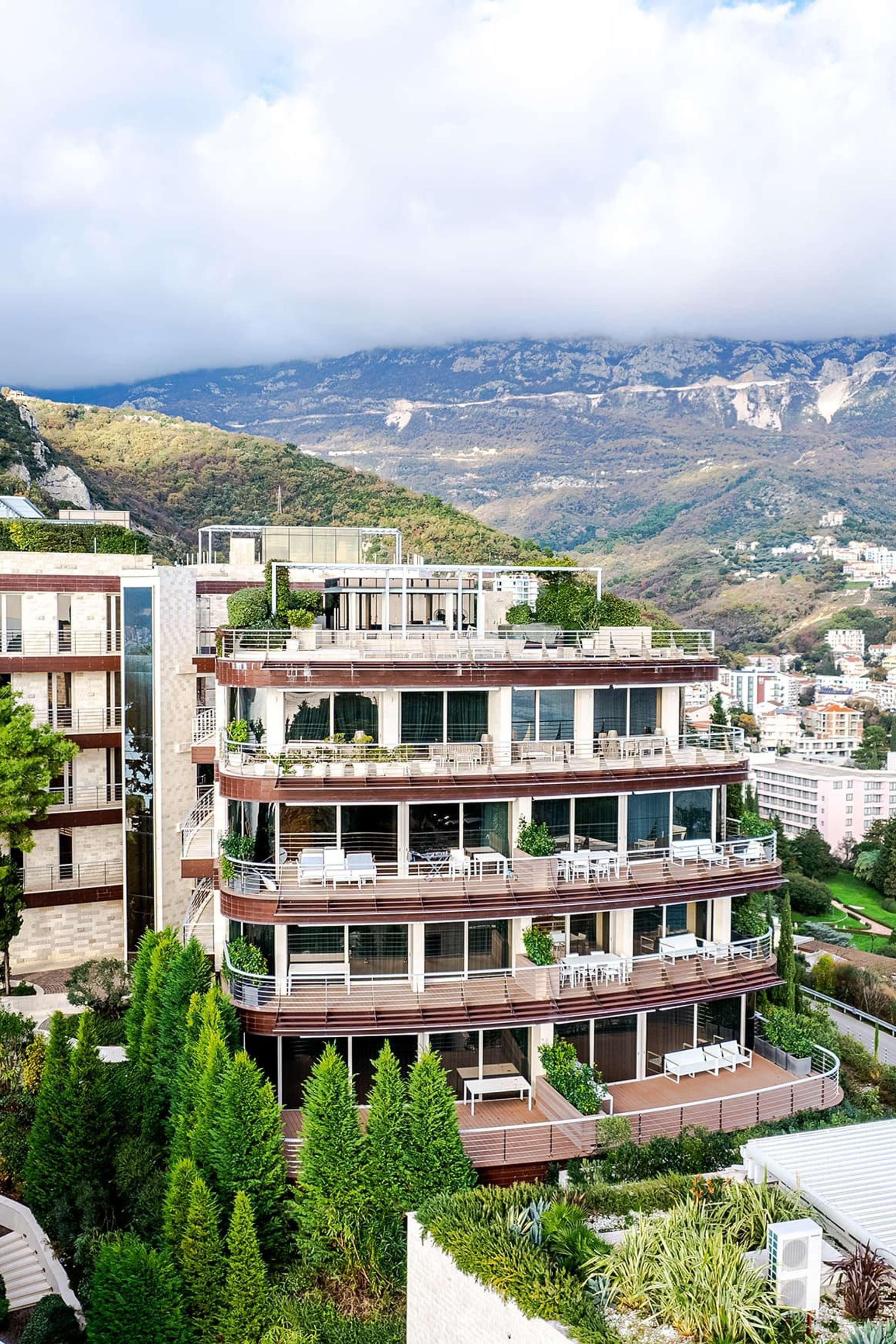 Real Estate. EVAN ARISTOV WEDDING PHOTOGRAPHY — Seattle Wedding Photographer