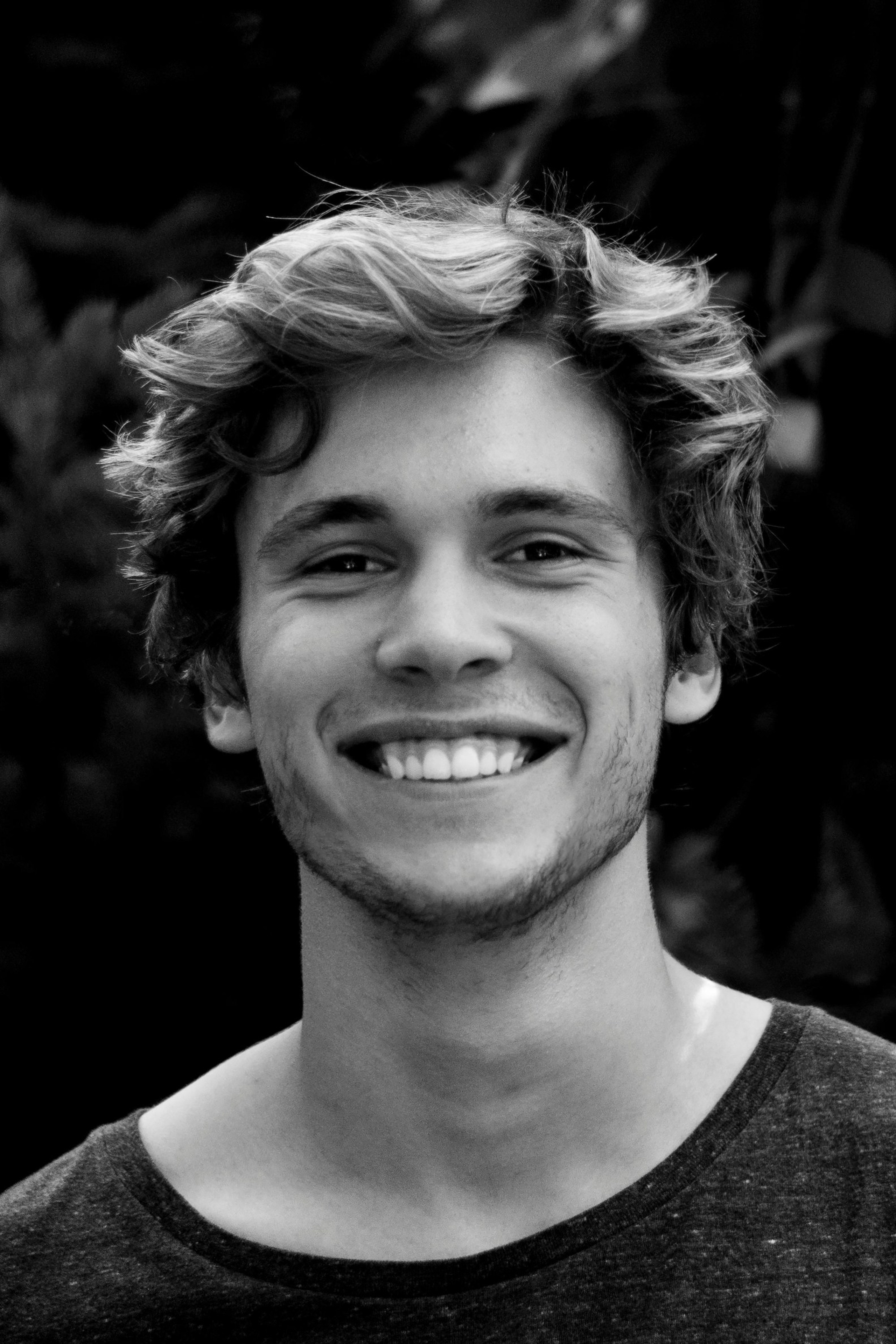 REVIEW. Aks Production