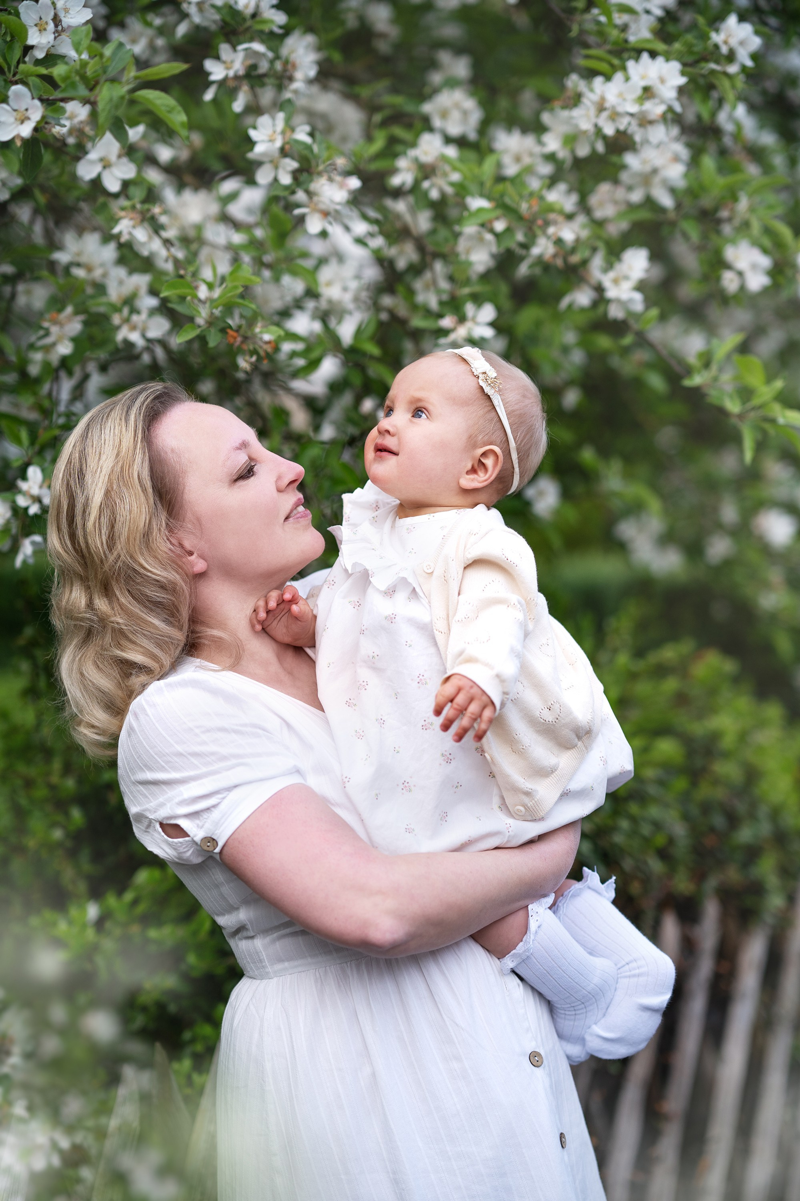 ANGEBOT. Hochzeit und Familien Foto und Video