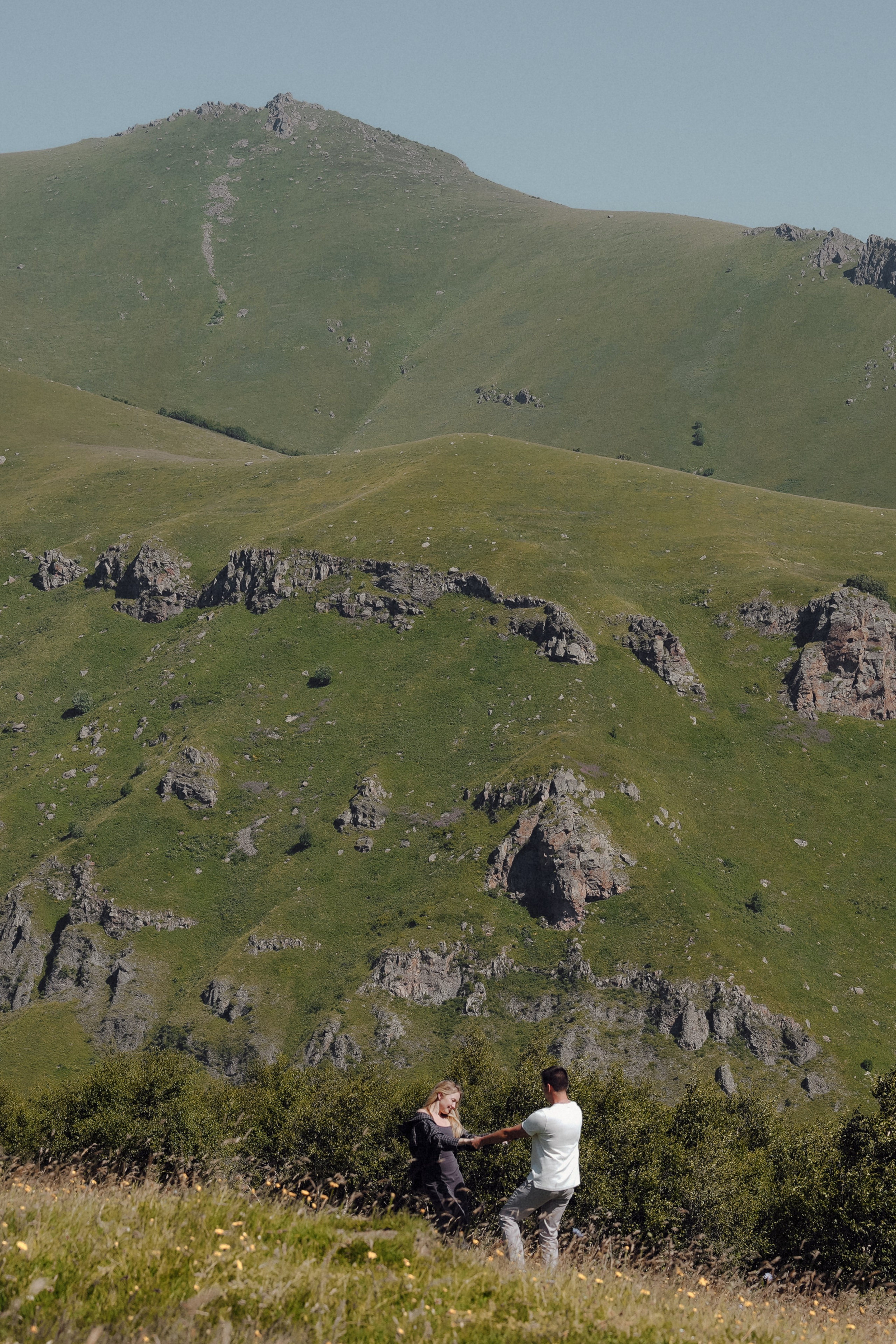 Couple photo shoot in Kazbegi mountains during summer 