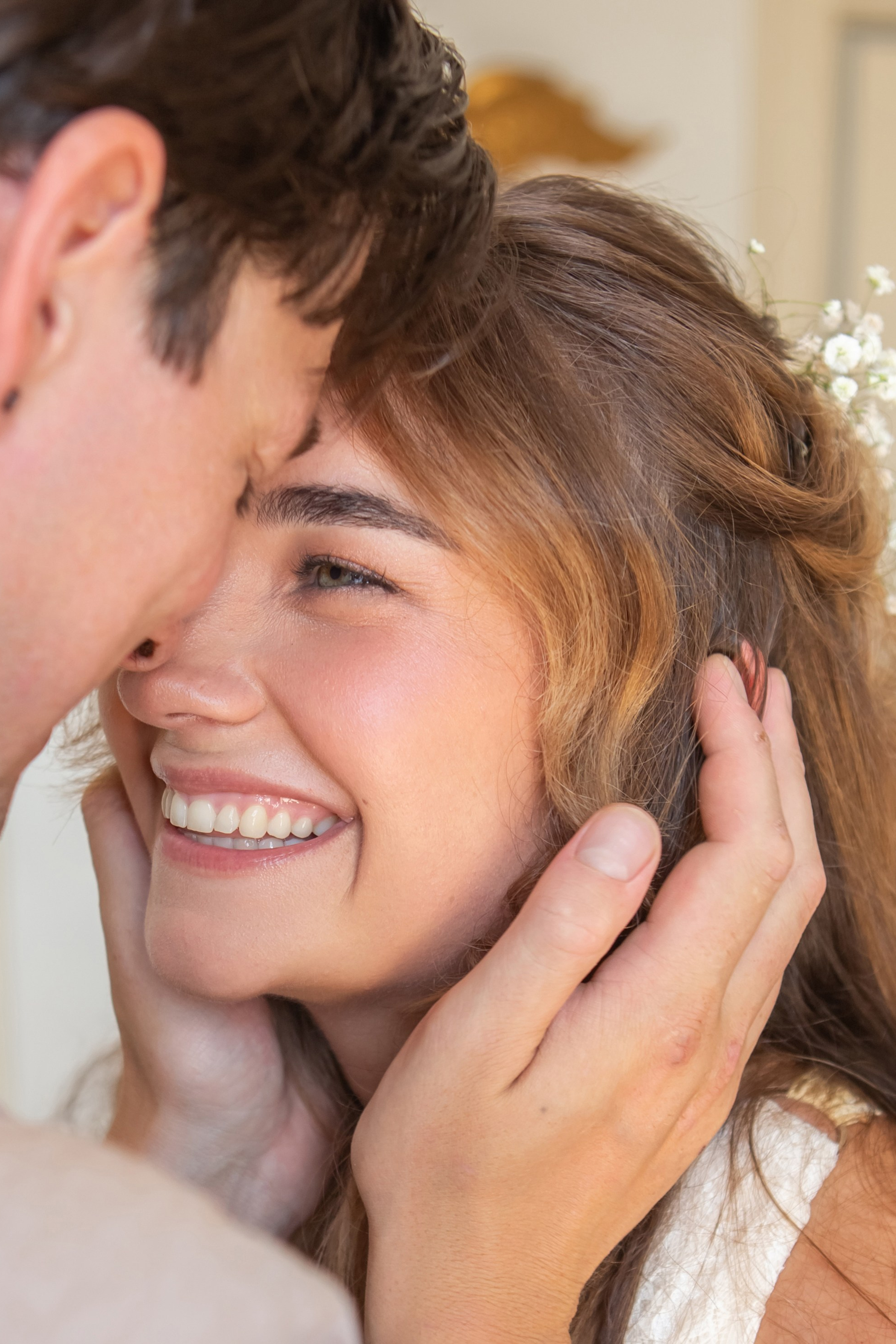 Romantic newlywed portrait in Costa Blanca