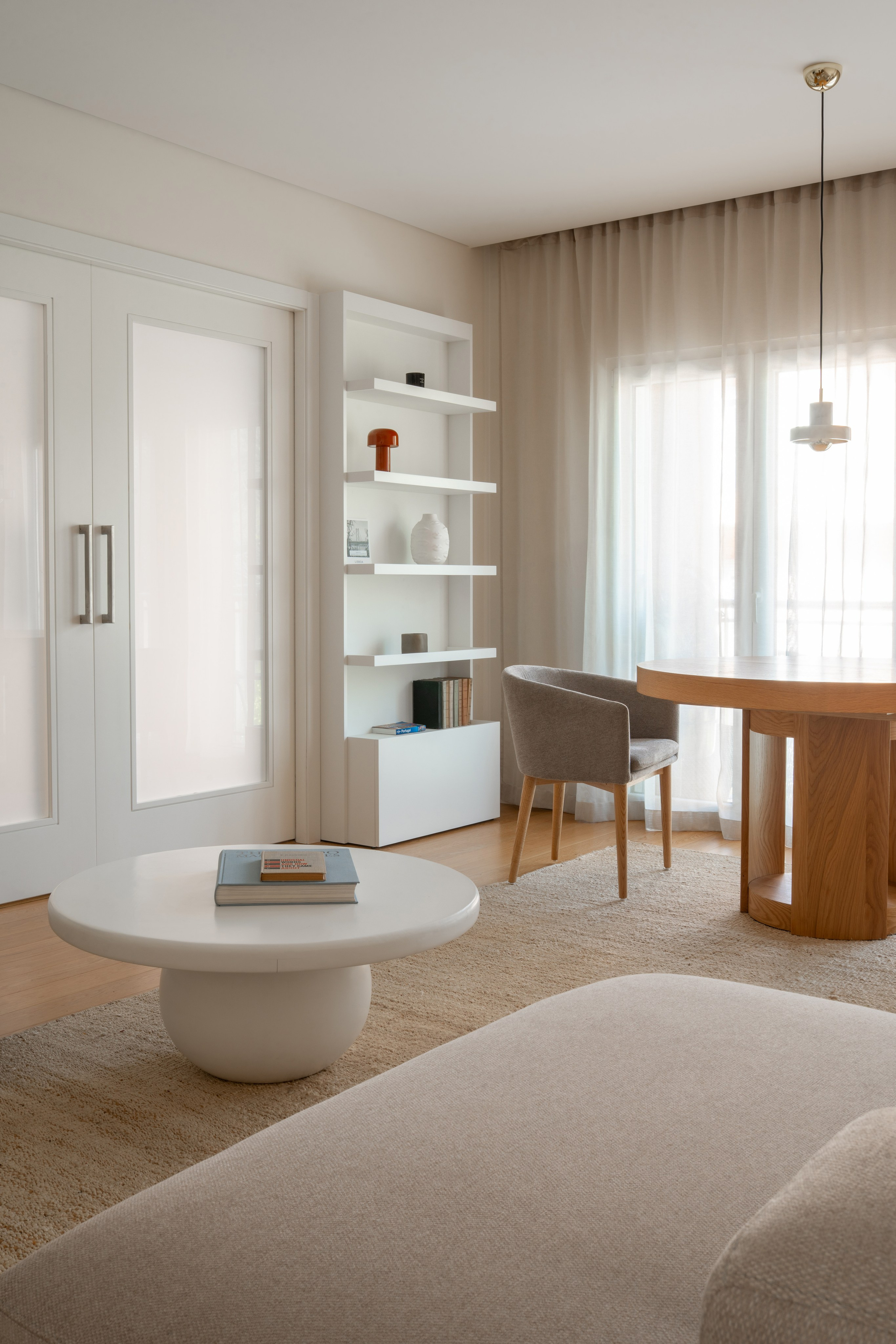 Lisbon Apartment by&nbsp;Baladinsky