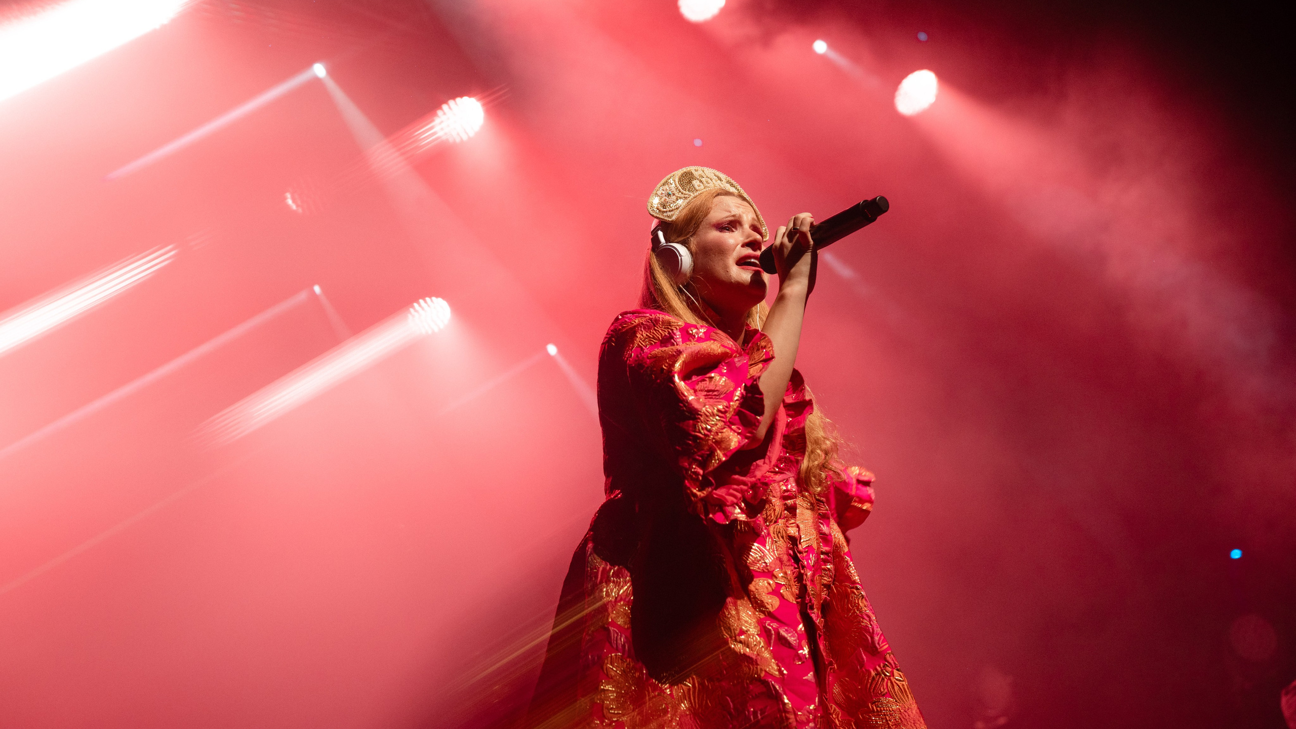 ИNОЙ — Монеточка. Frankfurt — Jahrhunderthalle