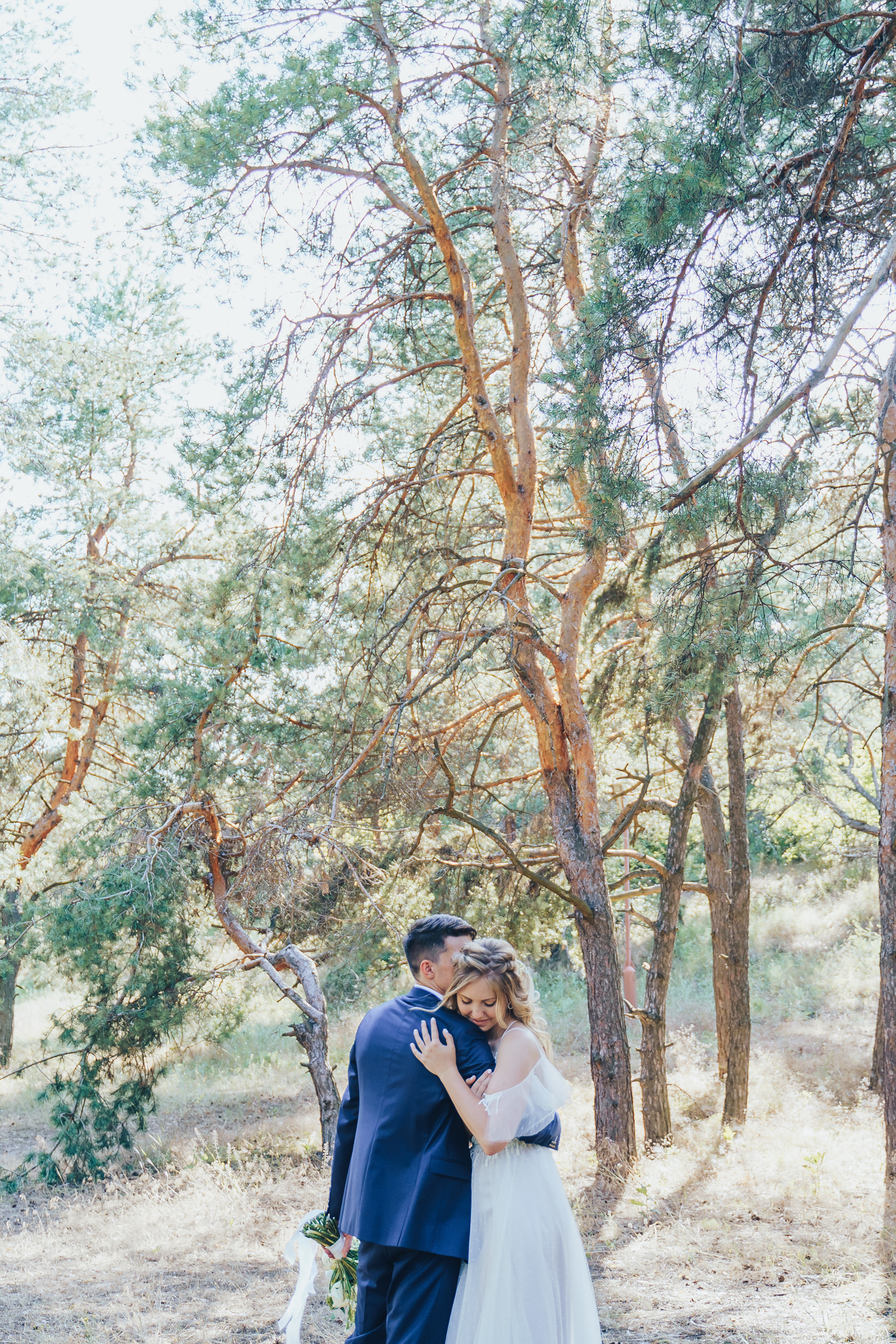 Forest wedding. Maria and Oleksandr. Photographer in London Daria Agafonova