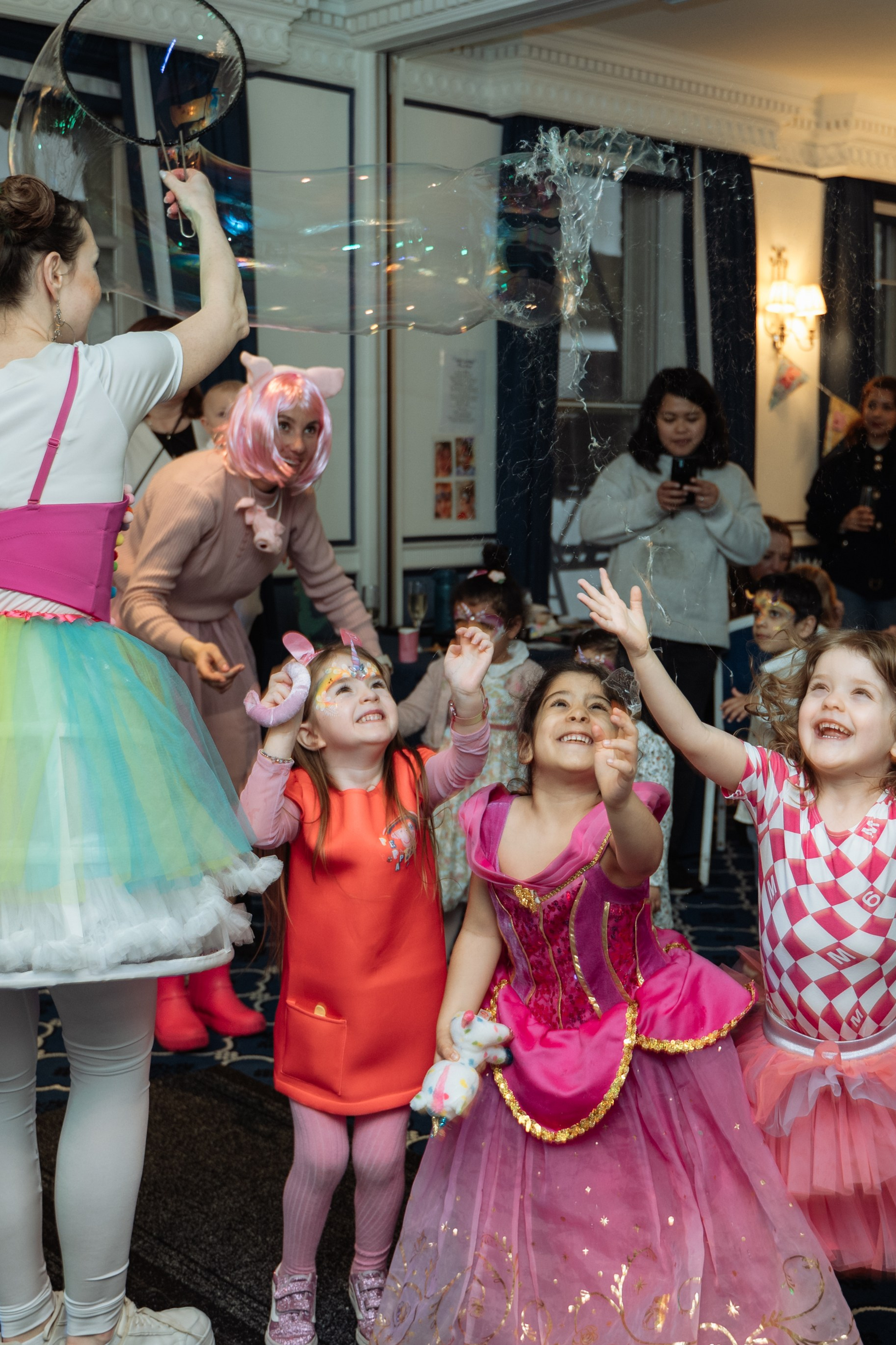 Peppa Pig Birthday party. Photographer in London Daria Agafonova