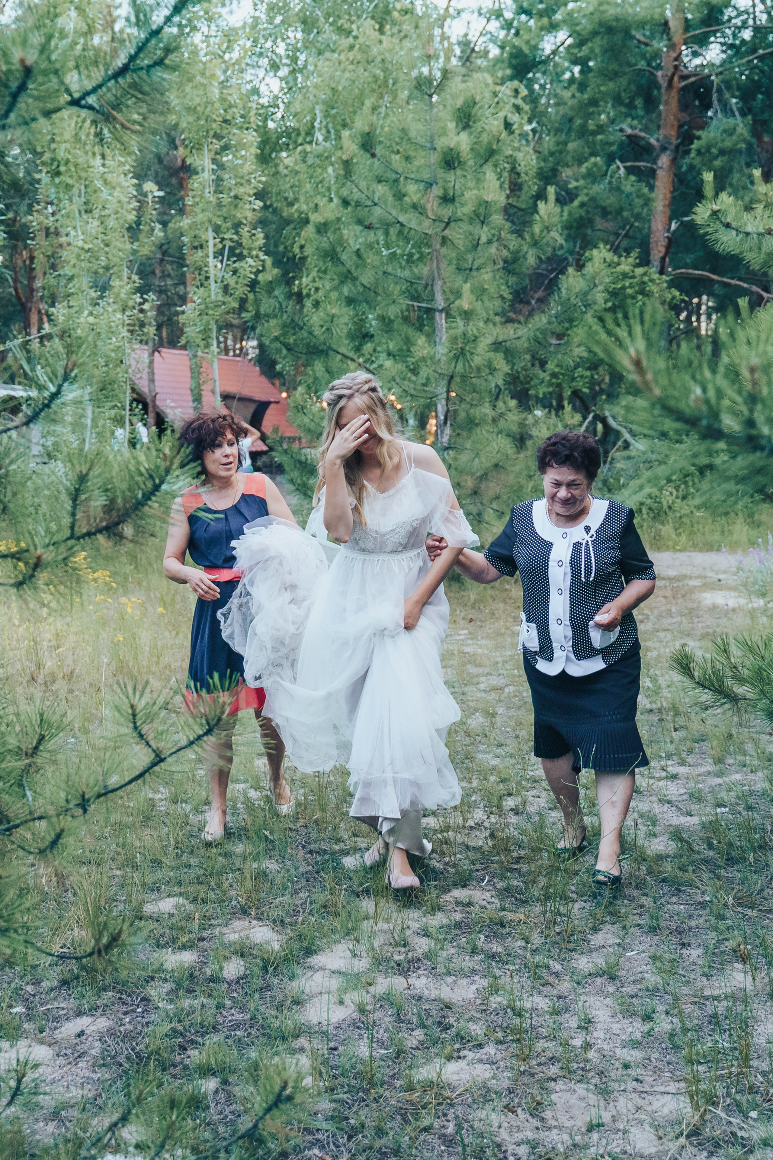 Forest wedding. Maria and Oleksandr. Photographer in London Daria Agafonova