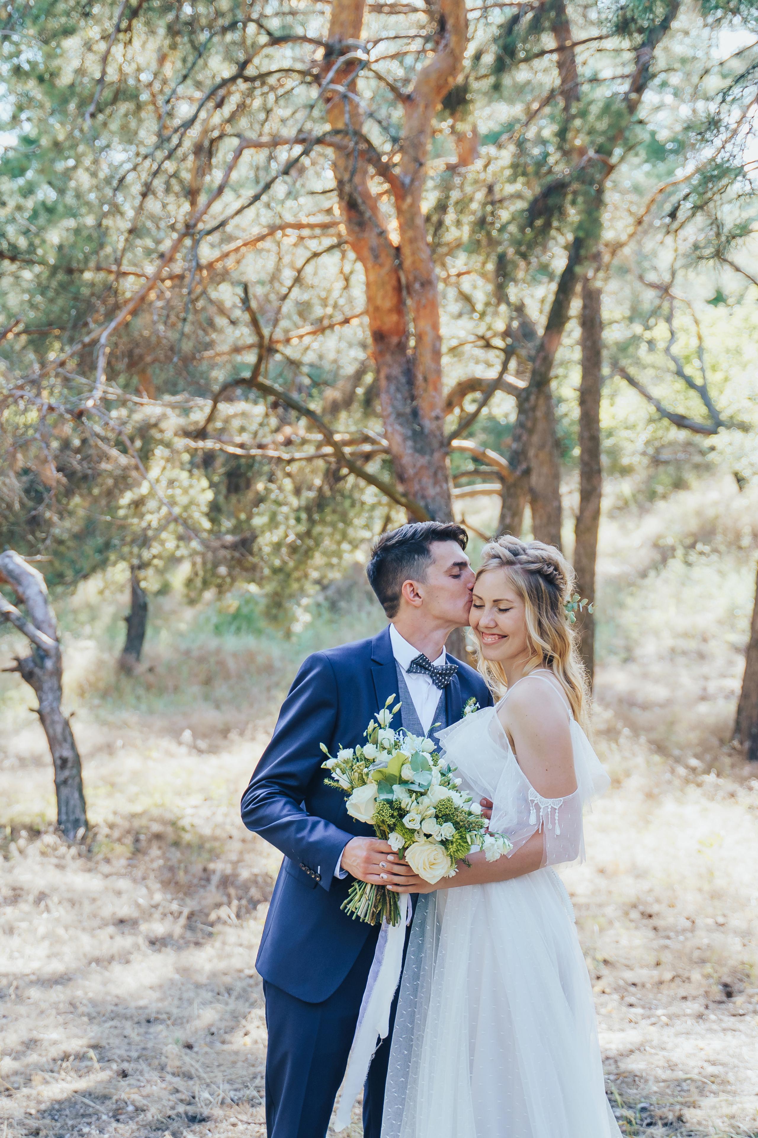 Forest wedding. Maria and Oleksandr. Photographer in London Daria Agafonova