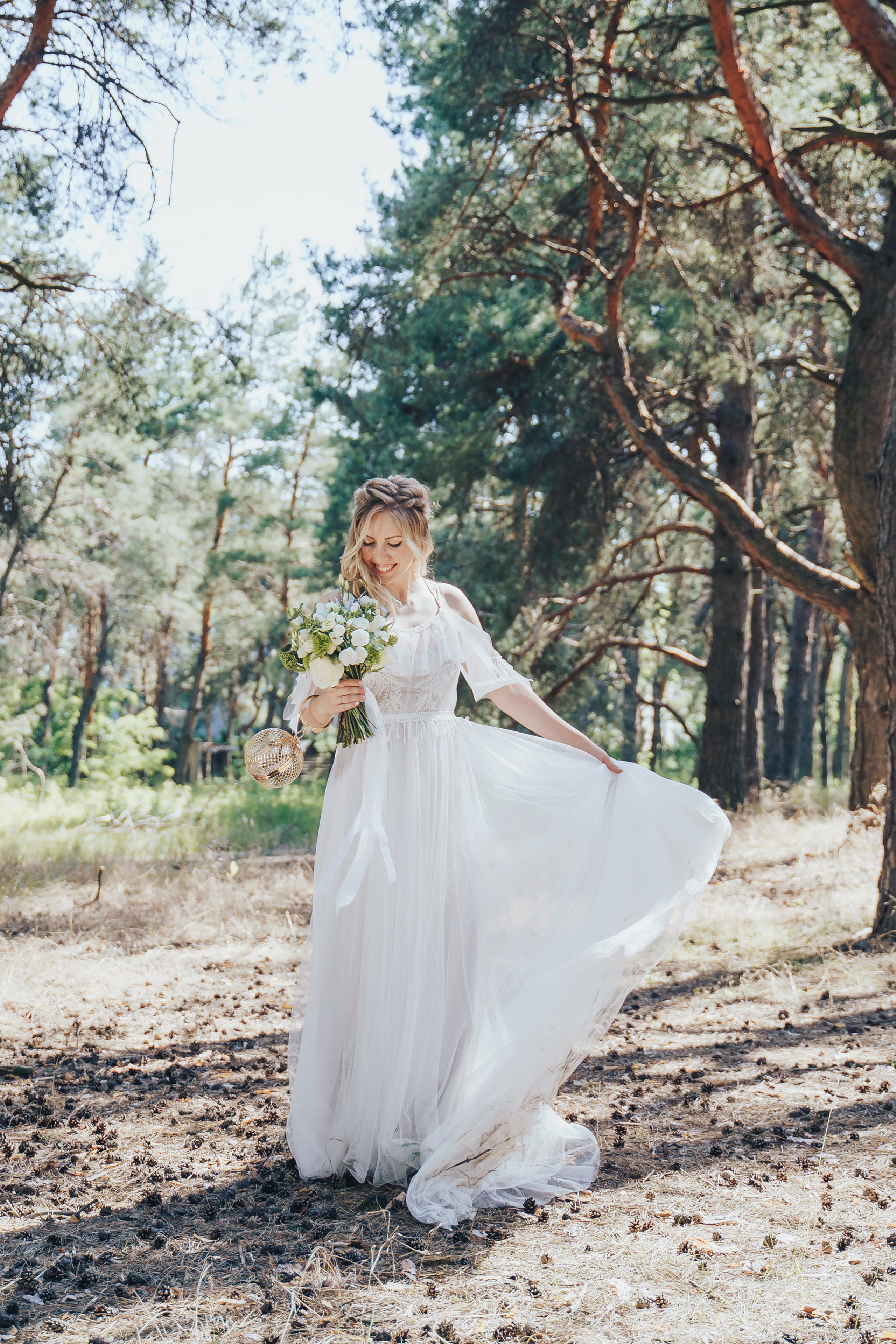 Forest wedding. Maria and Oleksandr. Photographer in London Daria Agafonova