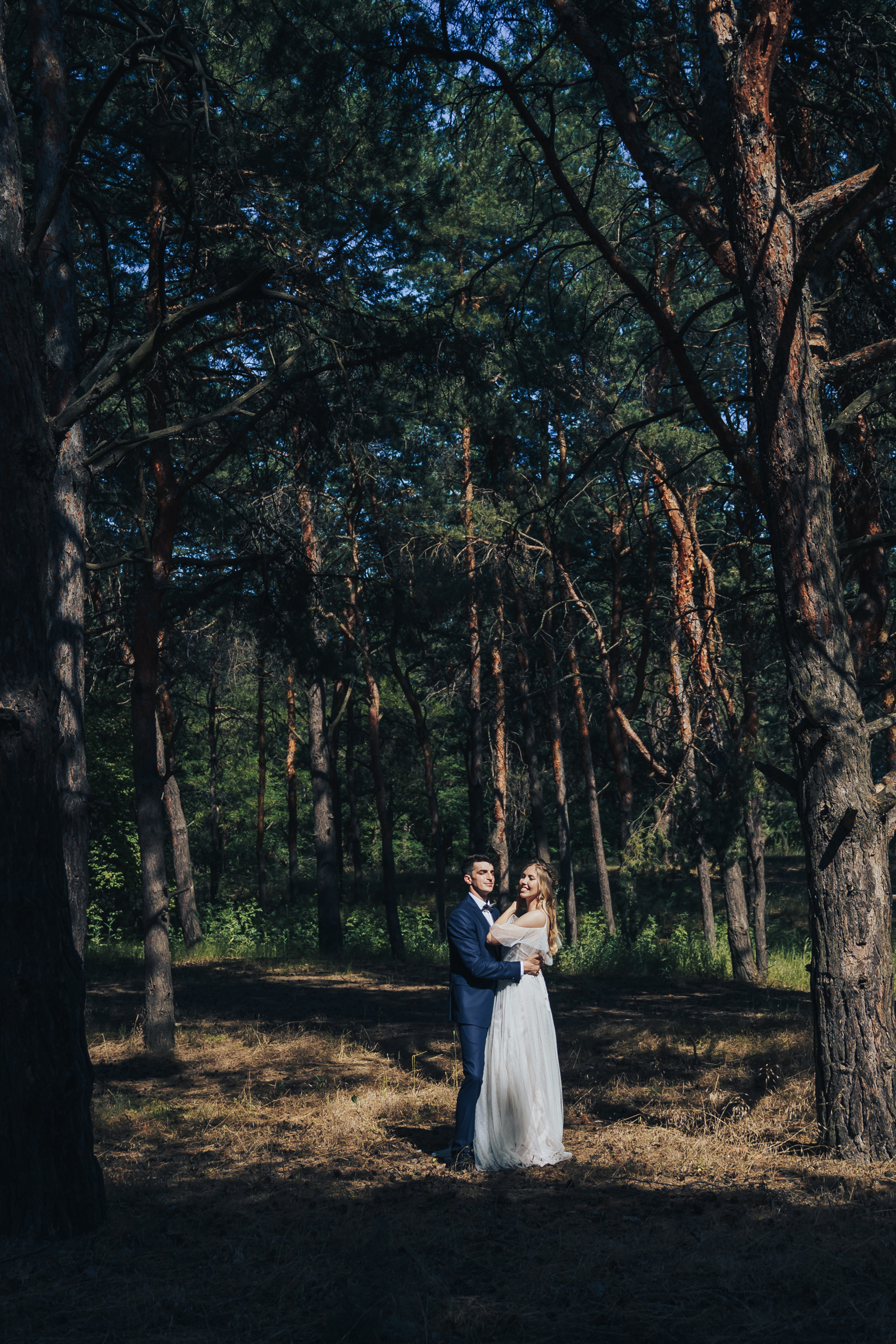 Forest wedding. Maria and Oleksandr. Photographer in London Daria Agafonova