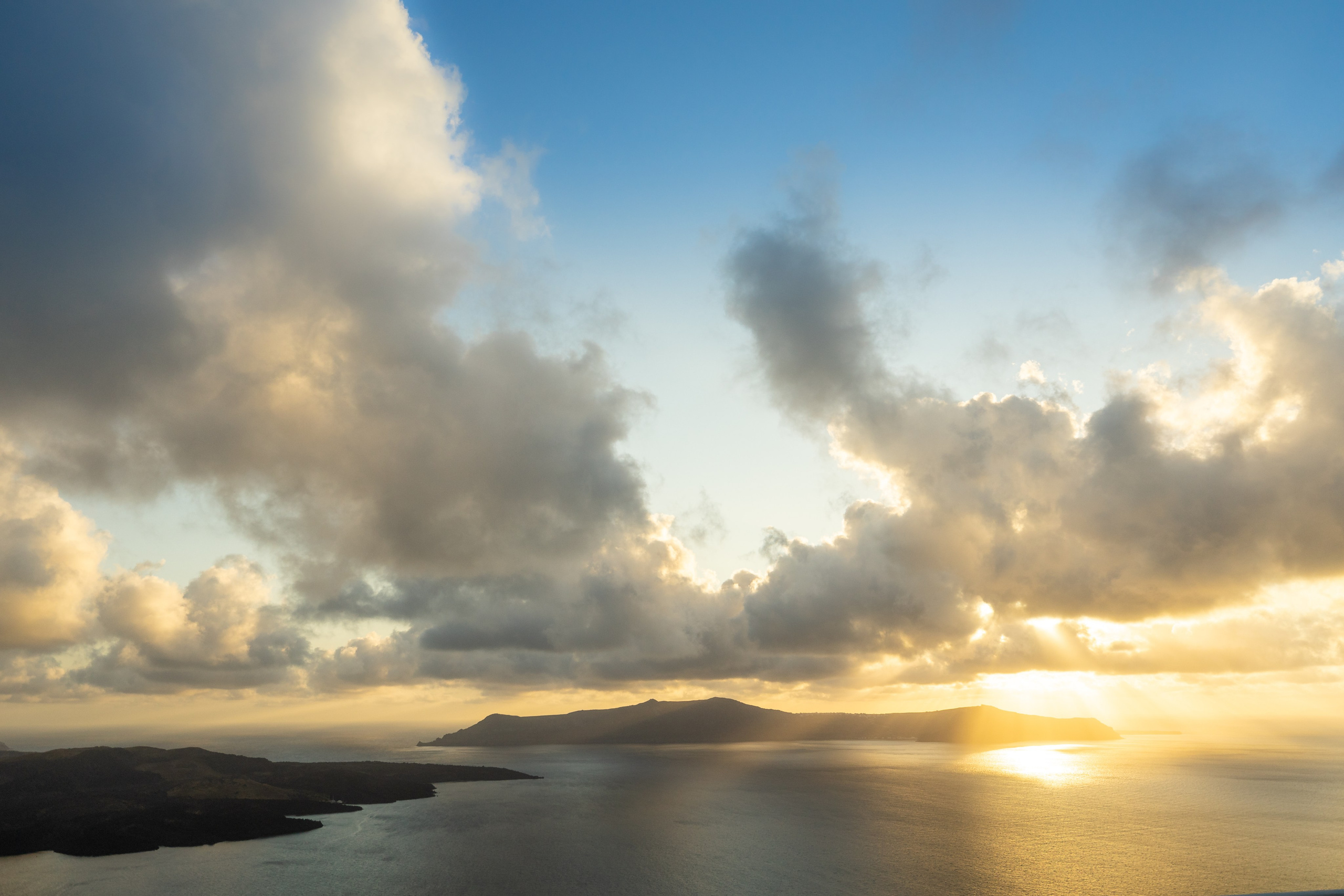 Discover the Hidden Side of Santorini | A Winter Paradise and Secret Spot in Imerovigli