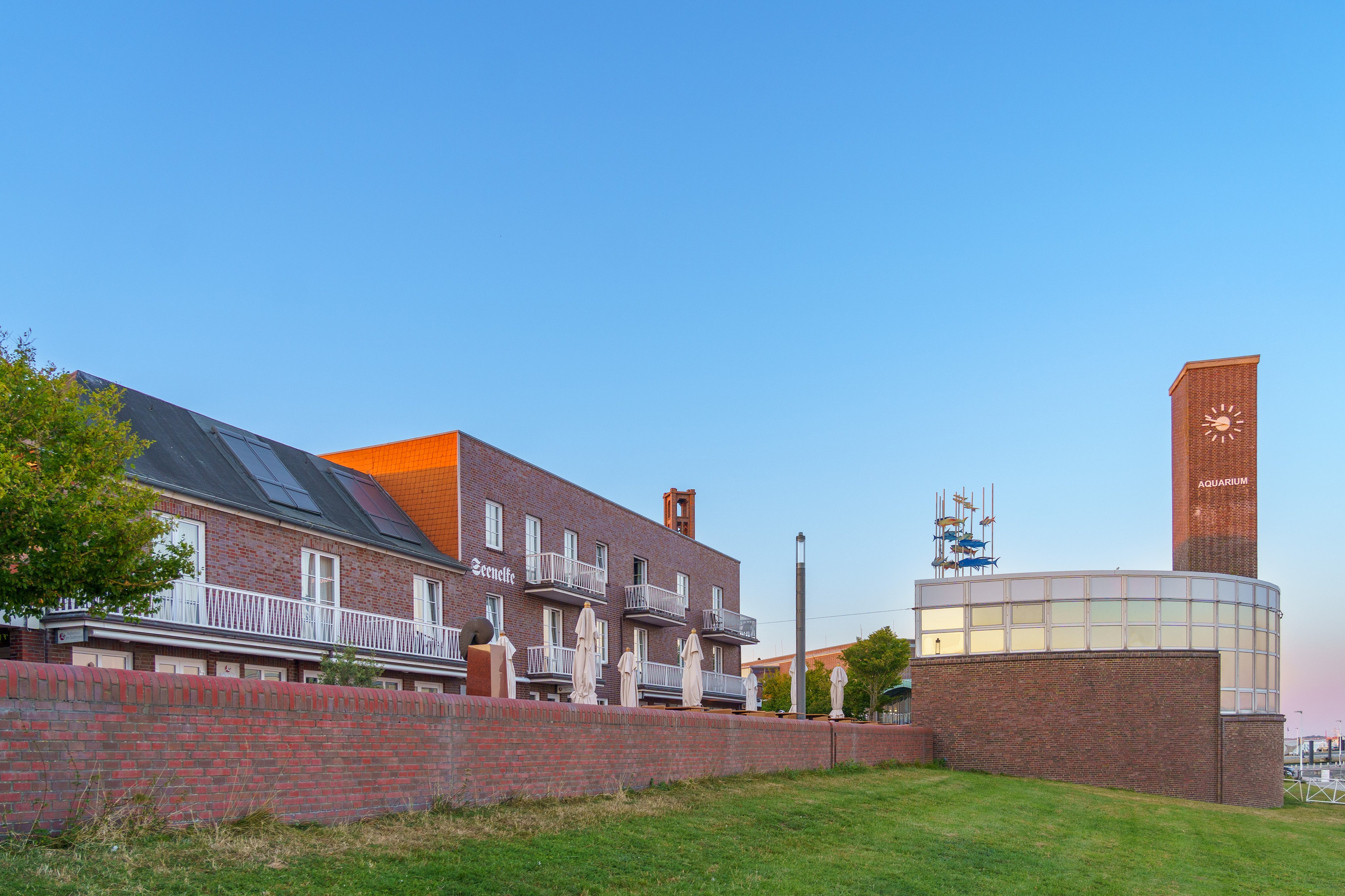 Hotel Seenelke in Wilhelmshaven. Hochzeiten & Fotografie in Wilhelmshaven | Jade Visual