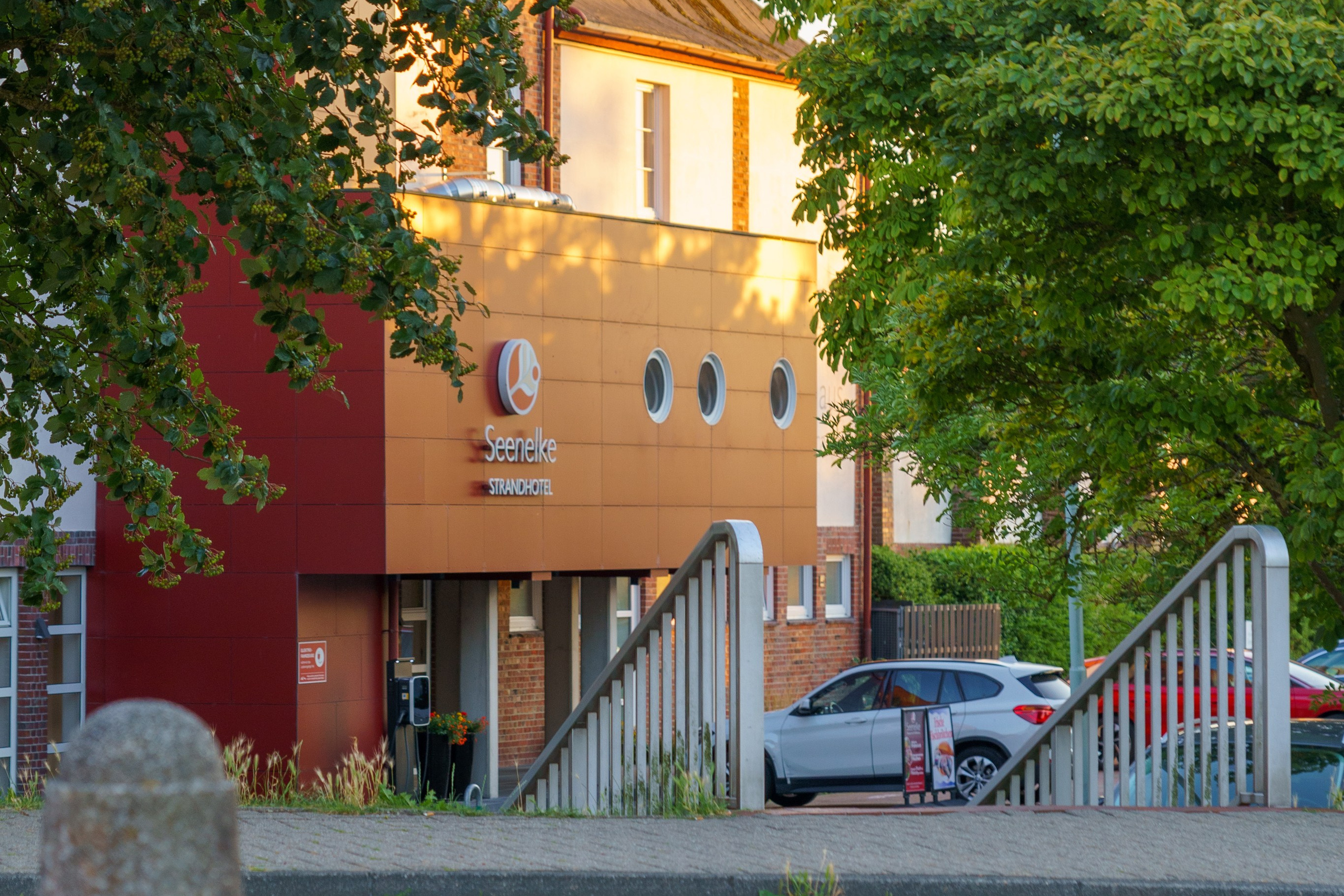Hotel Seenelke in Wilhelmshaven. Hochzeiten & Fotografie in Wilhelmshaven | Jade Visual