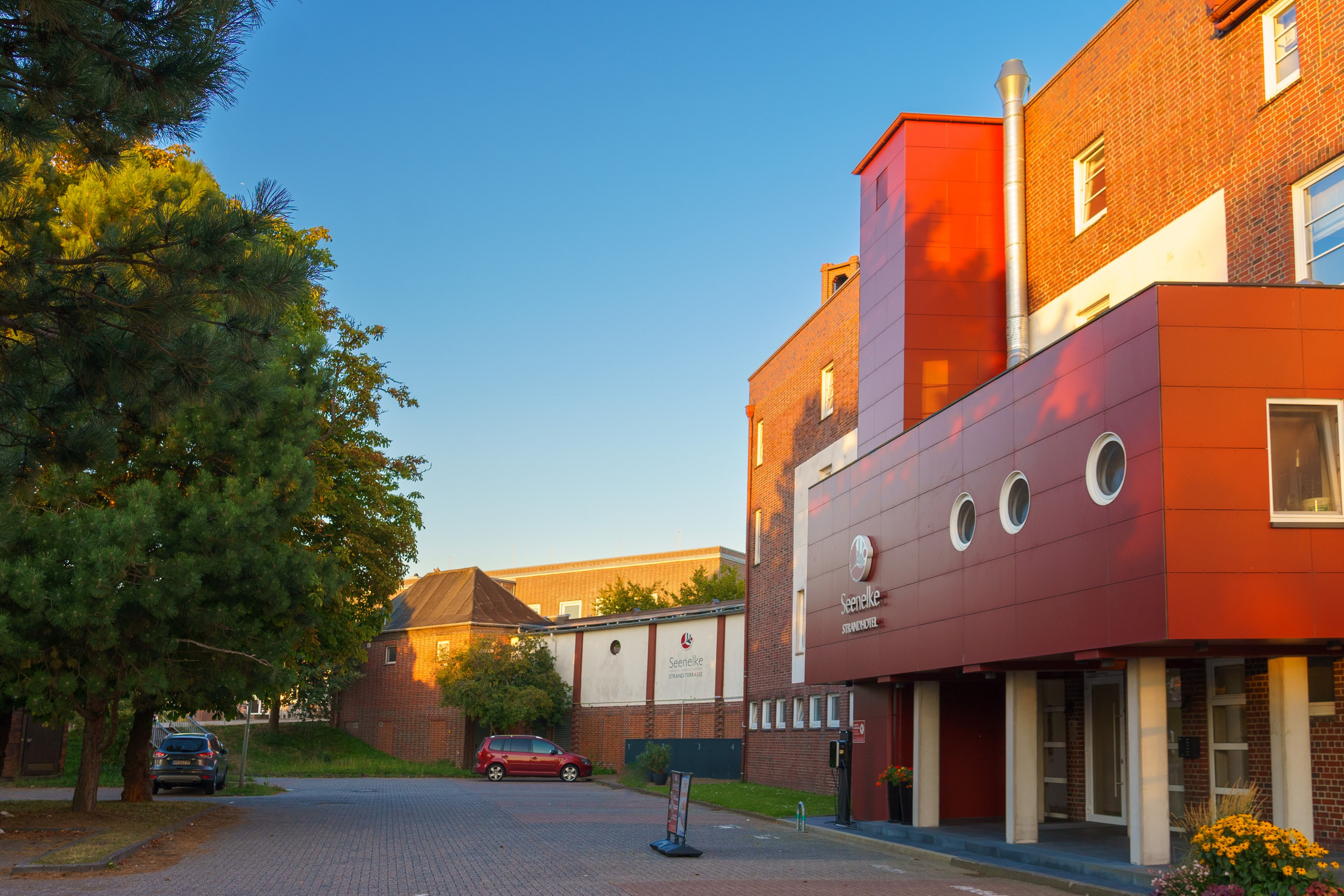Hotel Seenelke in Wilhelmshaven. Hochzeiten & Fotografie in Wilhelmshaven | Jade Visual