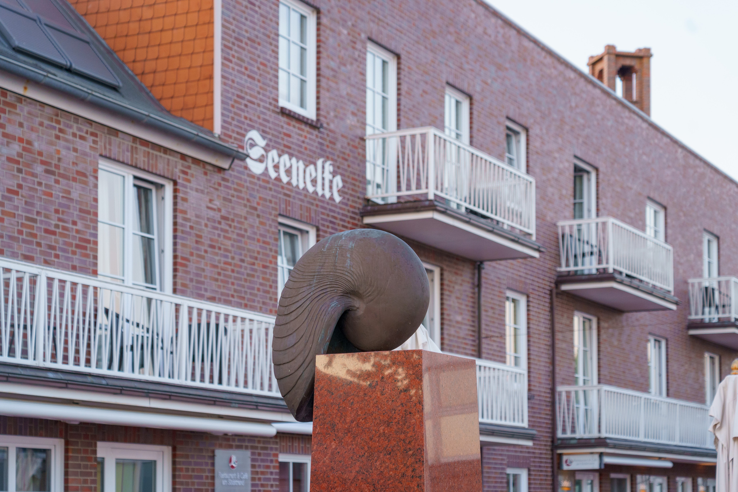 Hotel Seenelke in Wilhelmshaven. Hochzeiten & Fotografie in Wilhelmshaven | Jade Visual