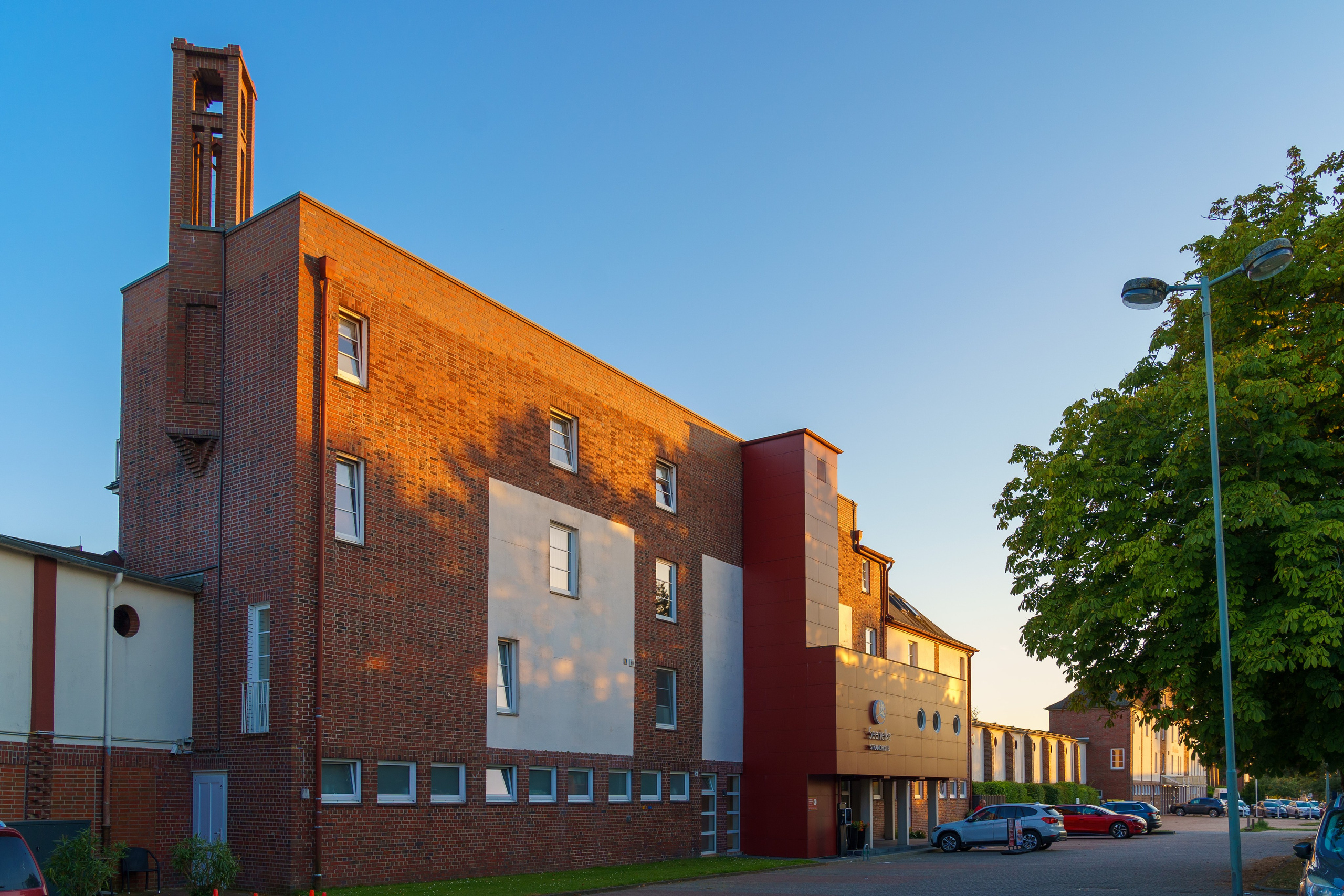 Hotel Seenelke in Wilhelmshaven. Hochzeiten & Fotografie in Wilhelmshaven | Jade Visual
