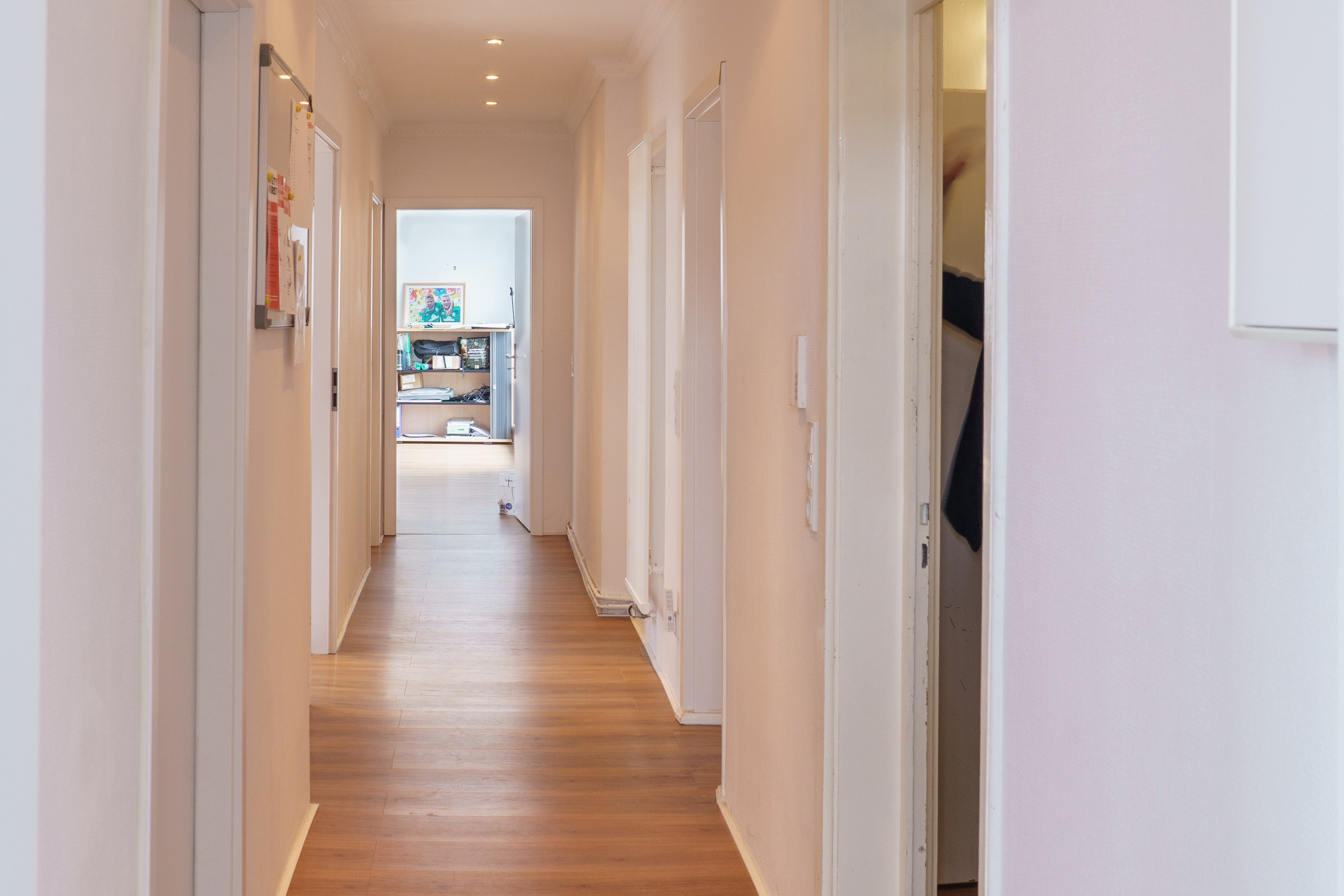 Flur Korridor Büro 1. Obergeschoss Gewerbeimmobilie Bremen Innenaufnahme Immobilienfotografie