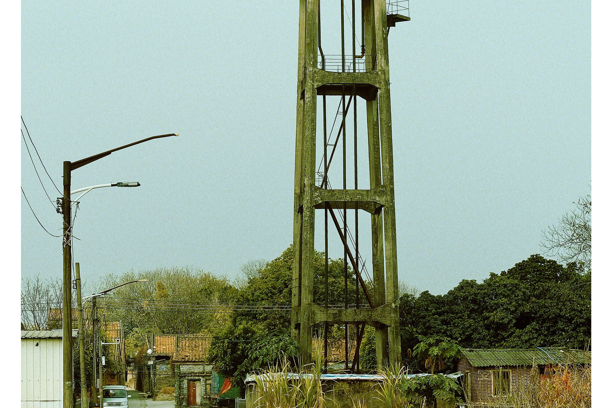 Limassol Water Tower in Black and White | Shadow Water Tower. 中国街头摄影 | The Streets of China Through My Eyes | 深圳