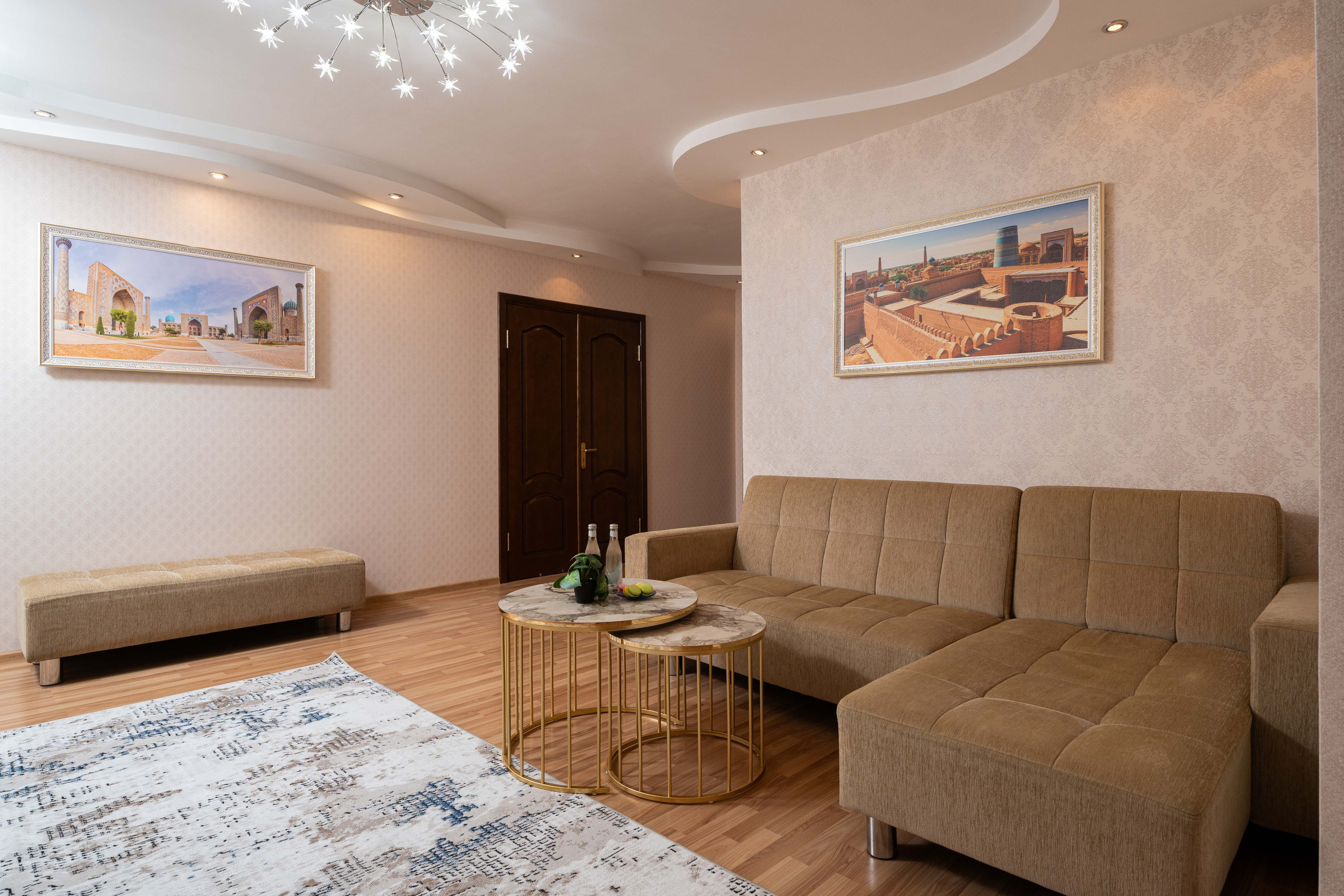 Cozy apartment (TsUM)