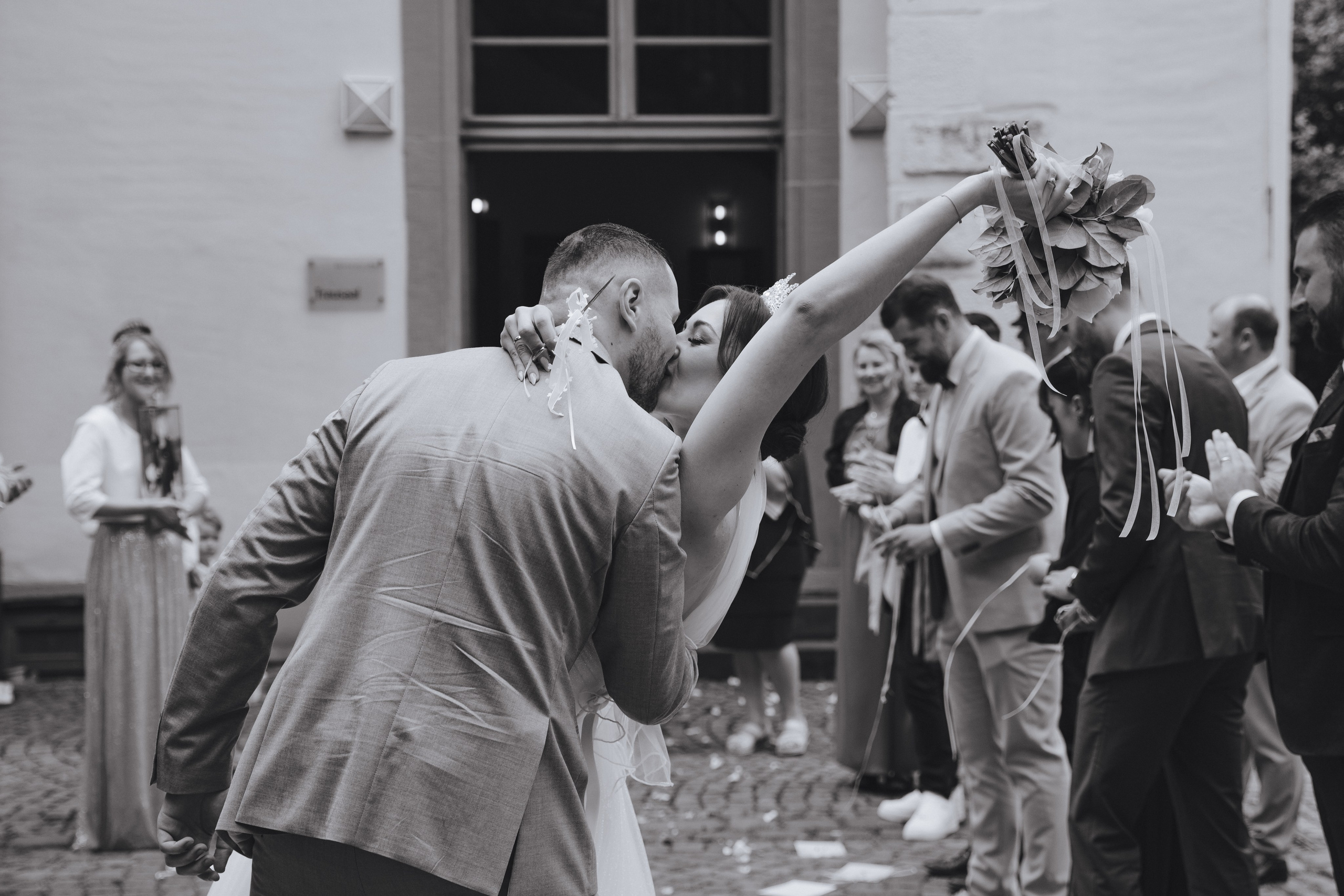 Hochzeitsreportage in Aschaffenburg – Einfühlsame und zeitlose Bilder für euren großen Tag. Hochzeitsfotograf in Aschaffenburg & Miltenberg – Aus Momenten werden Erinnerungen