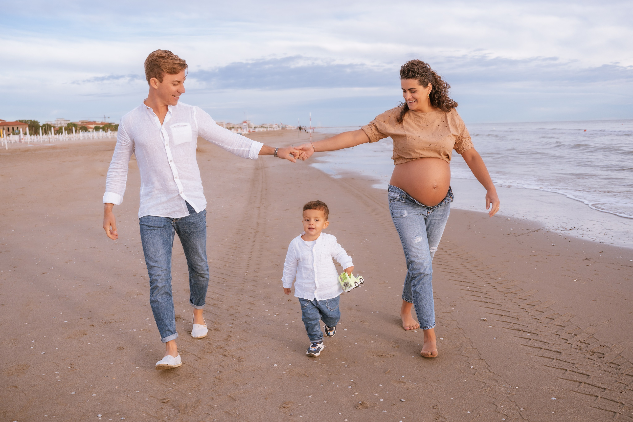 Maternity. Fotografo di famiglia, neonati, maternity, ritratti, matrimoni, cerimonie, Rimini