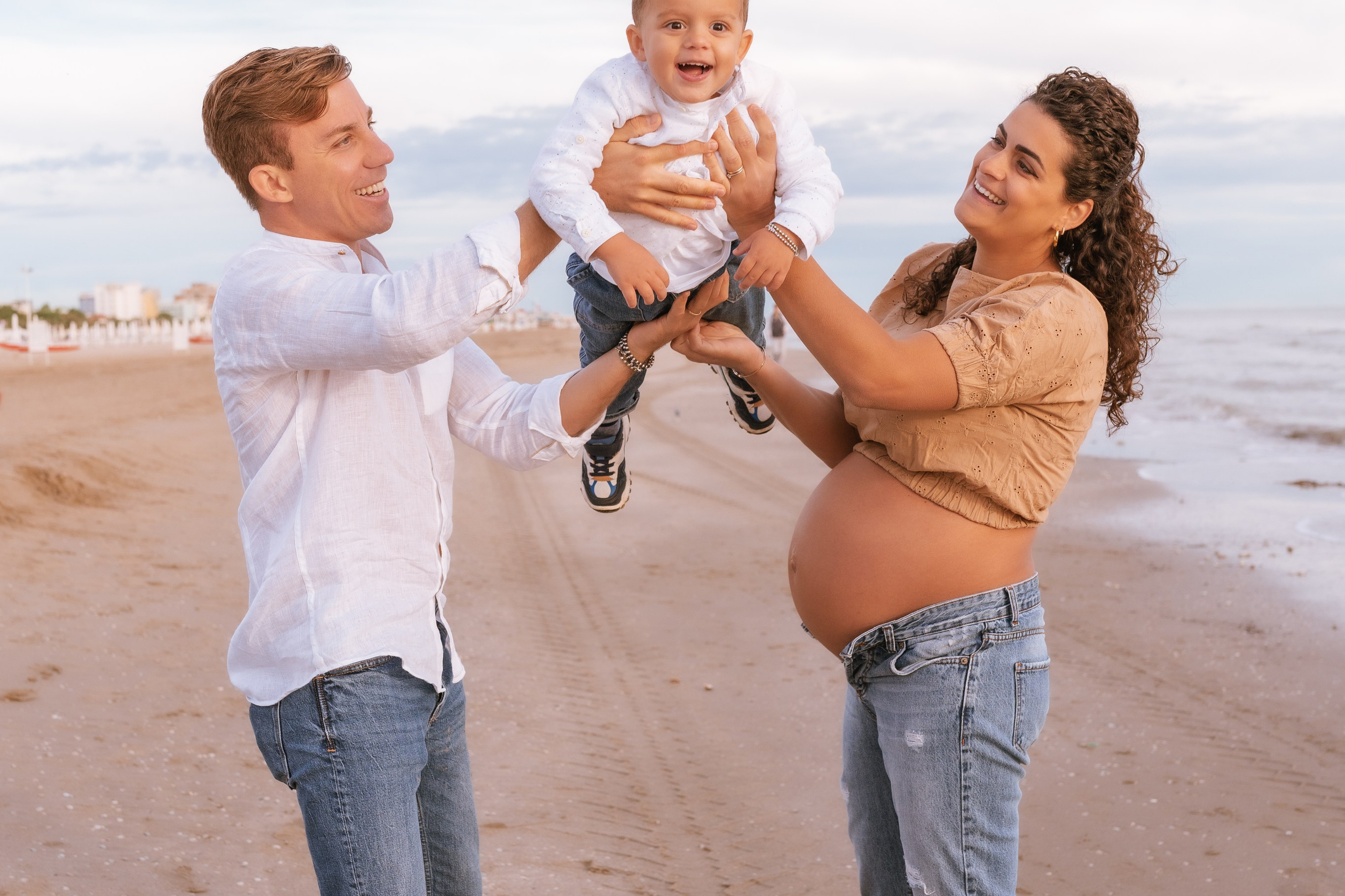 Maternity. Fotografo di famiglia, neonati, maternity, ritratti, matrimoni, cerimonie, Rimini