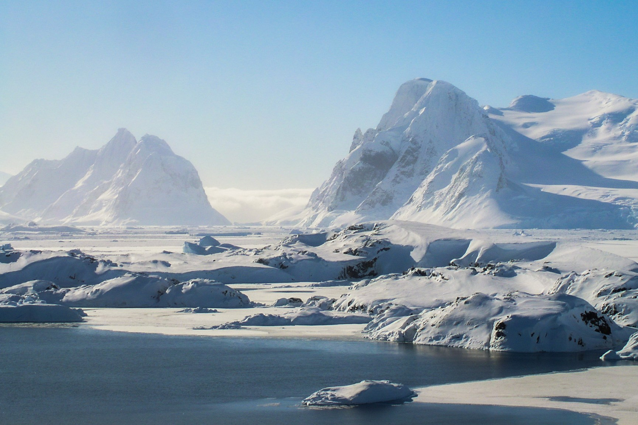 ANTARCTICA / 2004